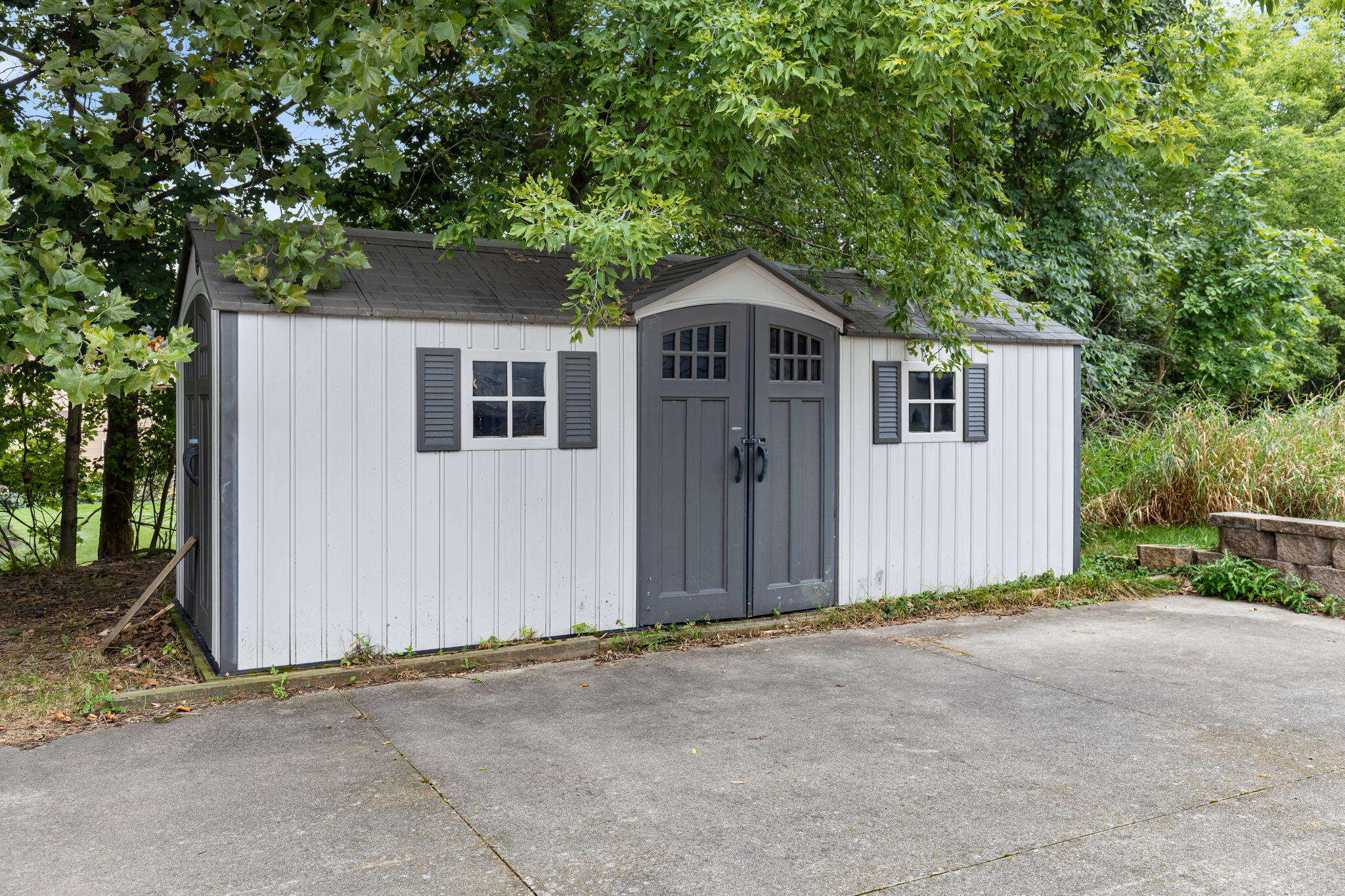 2630 Glencairin Drive NW Grand Rapids MI 49504