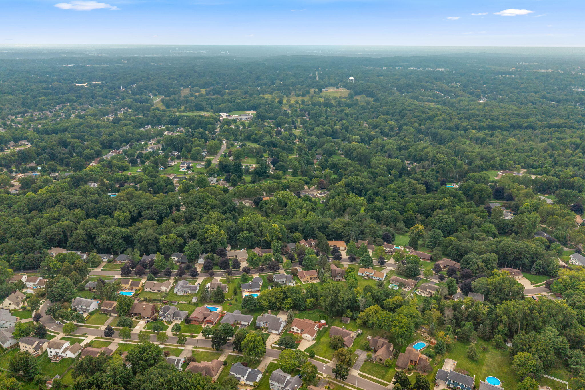 2630 Glencairin Drive NW Grand Rapids MI 49504