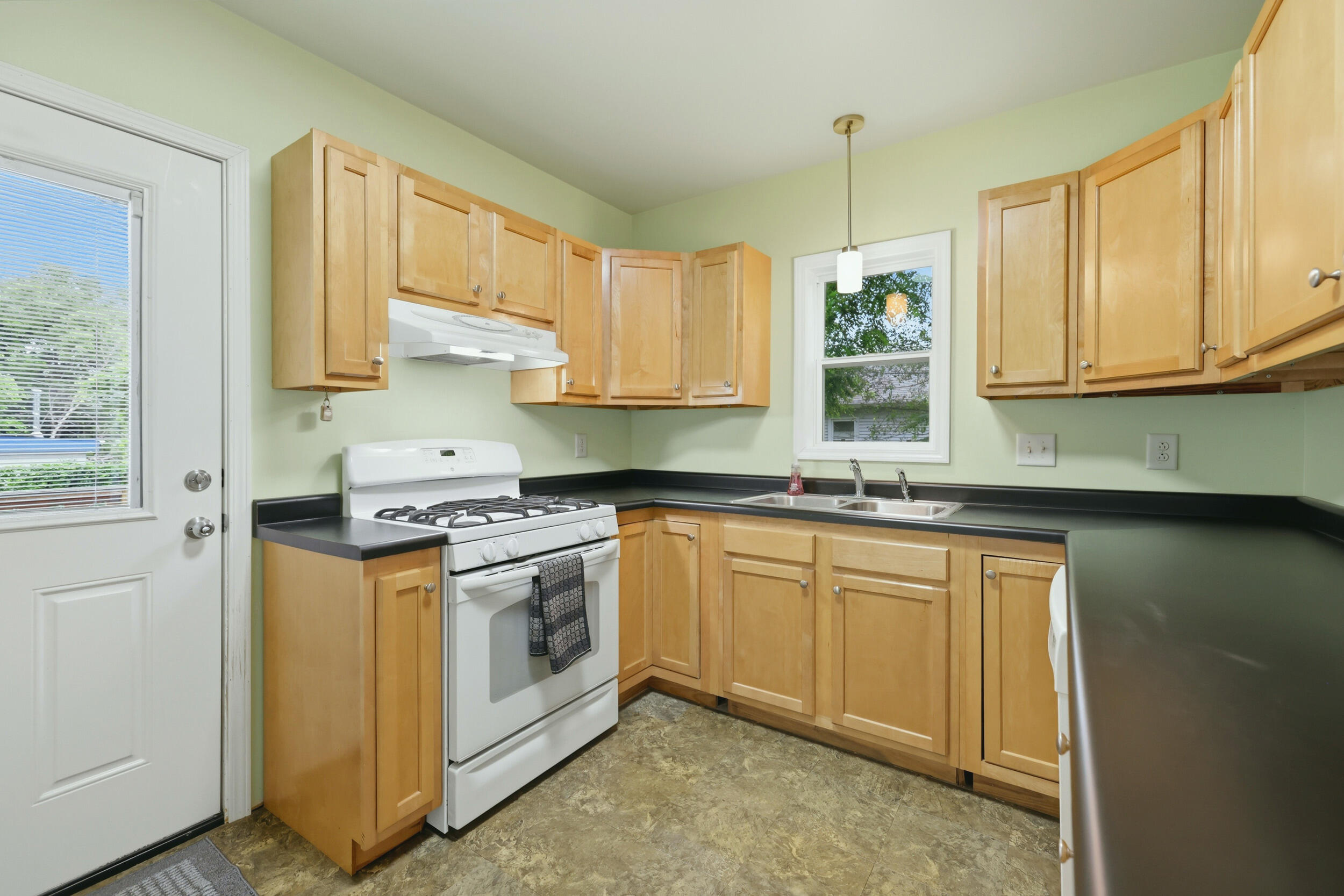 249 NE Fairbanks Street NE Grand Rapids MI 49503