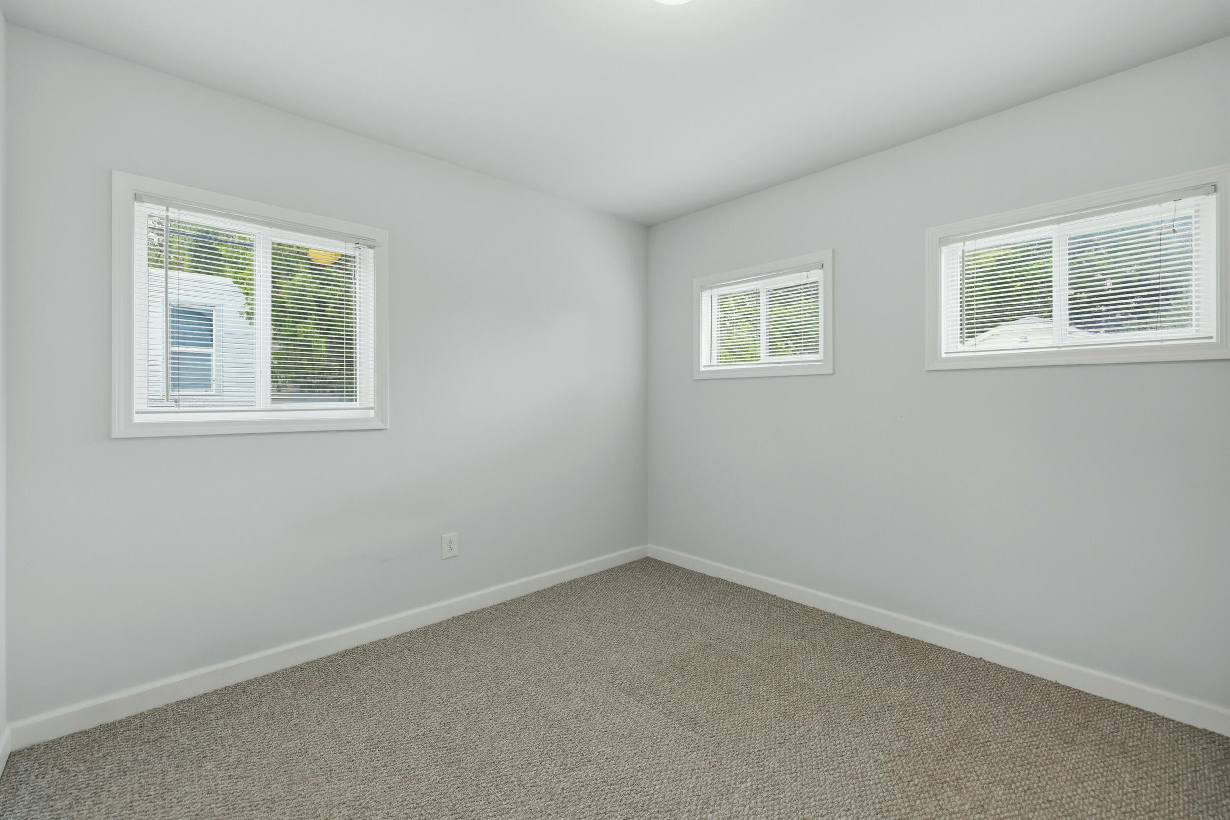 249 NE Fairbanks Street NE Grand Rapids MI 49503