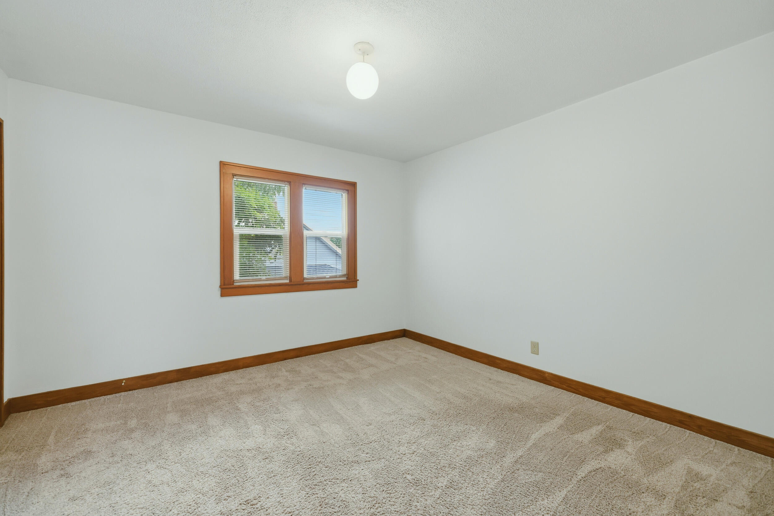 249 NE Fairbanks Street NE Grand Rapids MI 49503