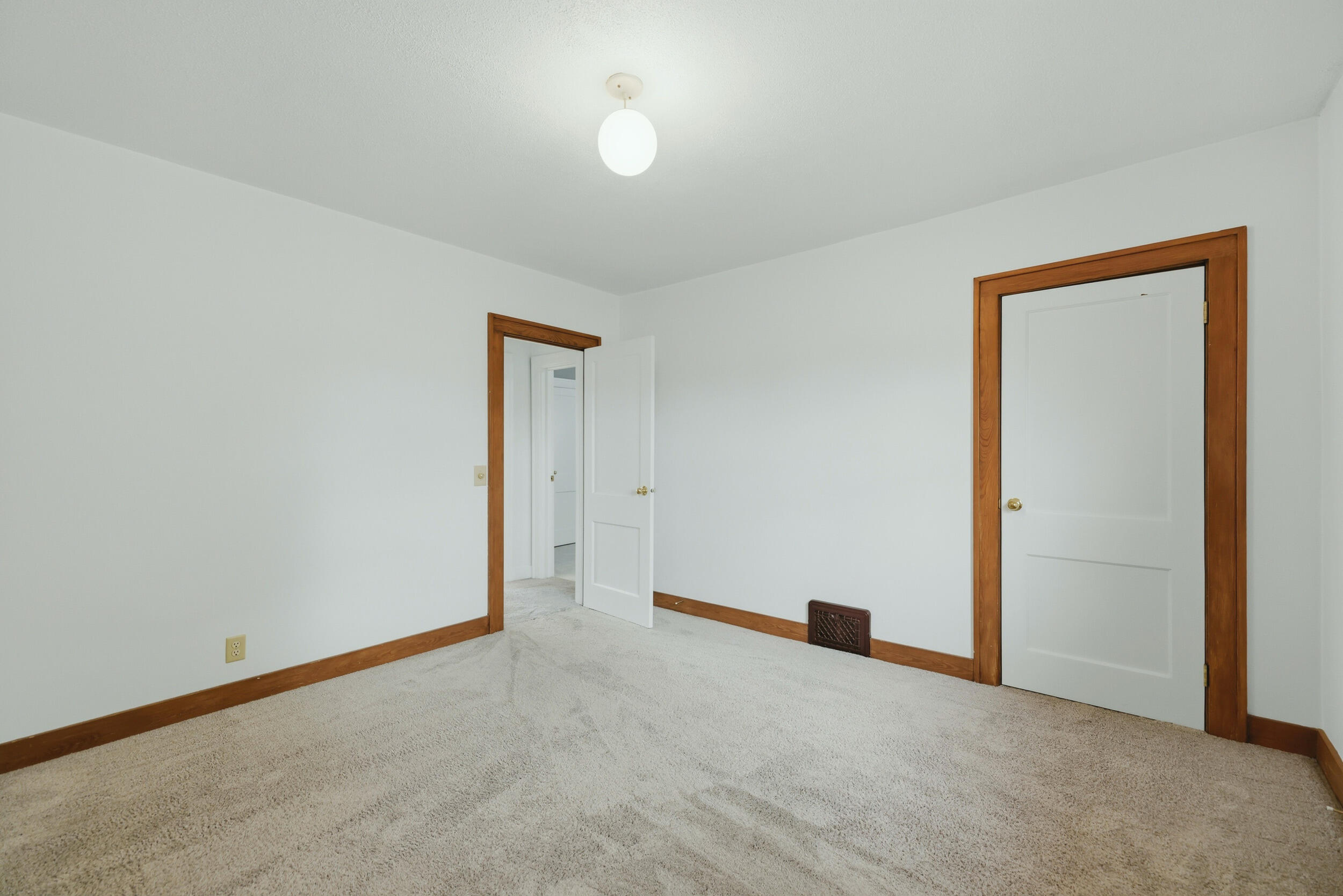 249 NE Fairbanks Street NE Grand Rapids MI 49503