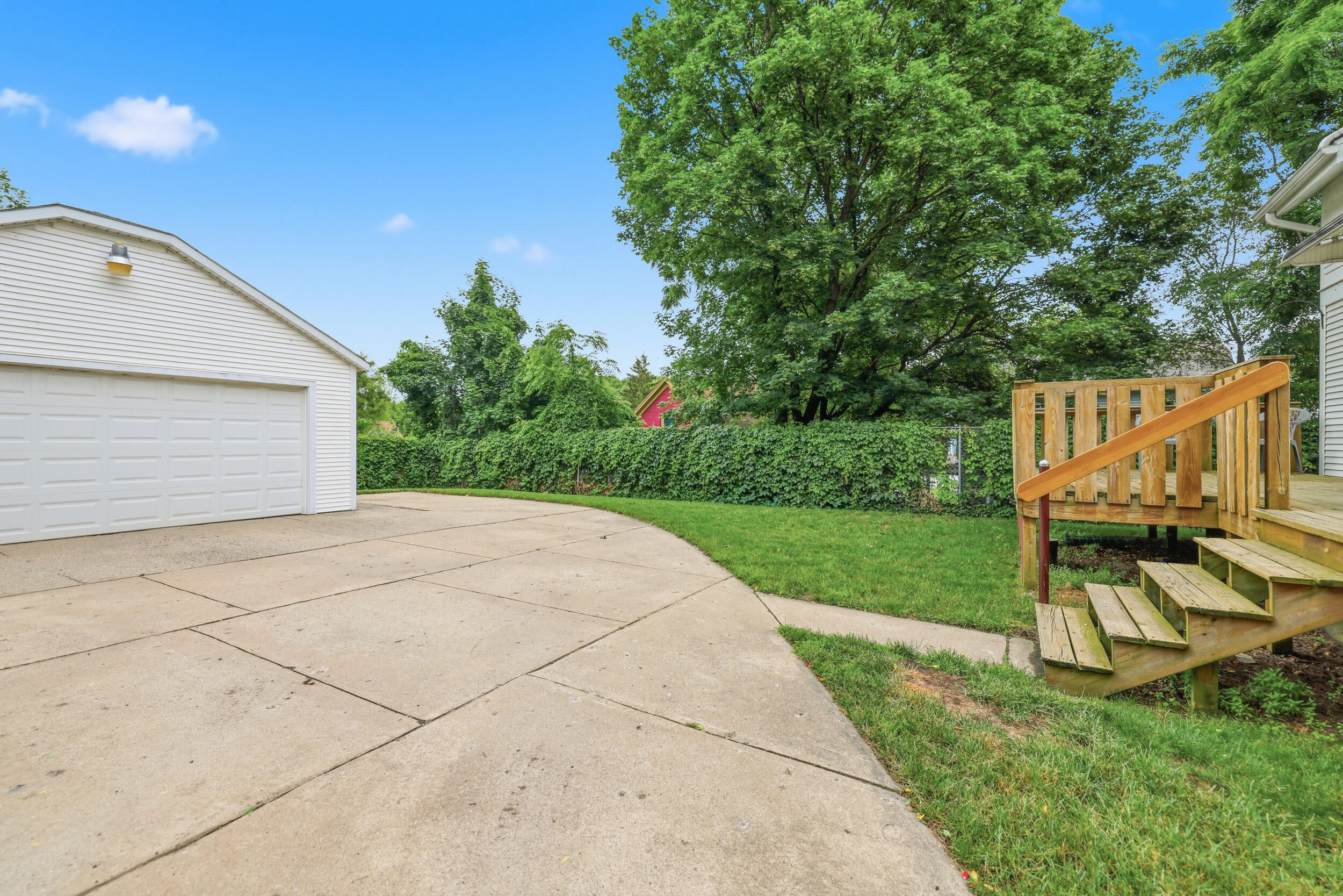 249 NE Fairbanks Street NE Grand Rapids MI 49503