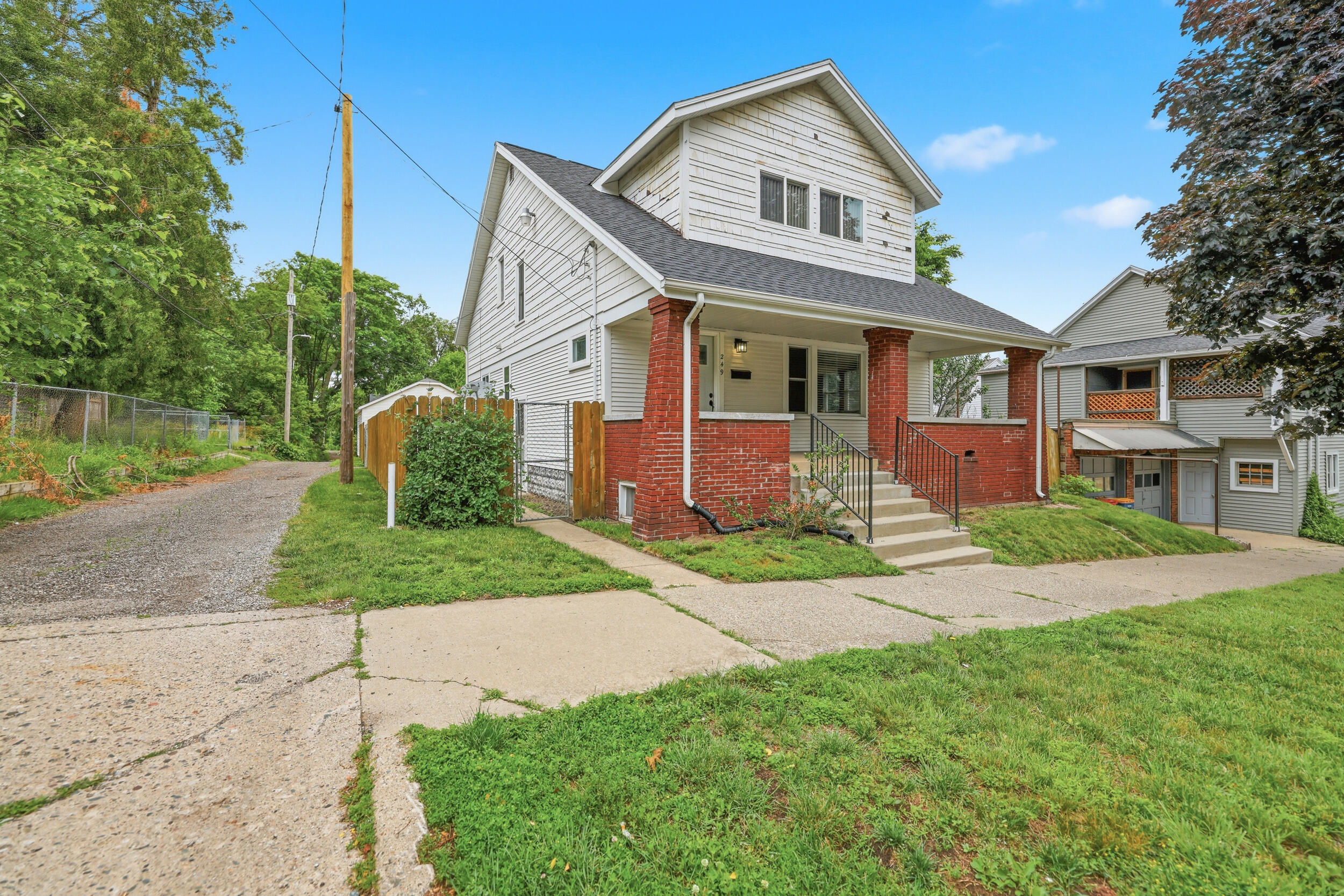 249 NE Fairbanks Street NE Grand Rapids MI 49503