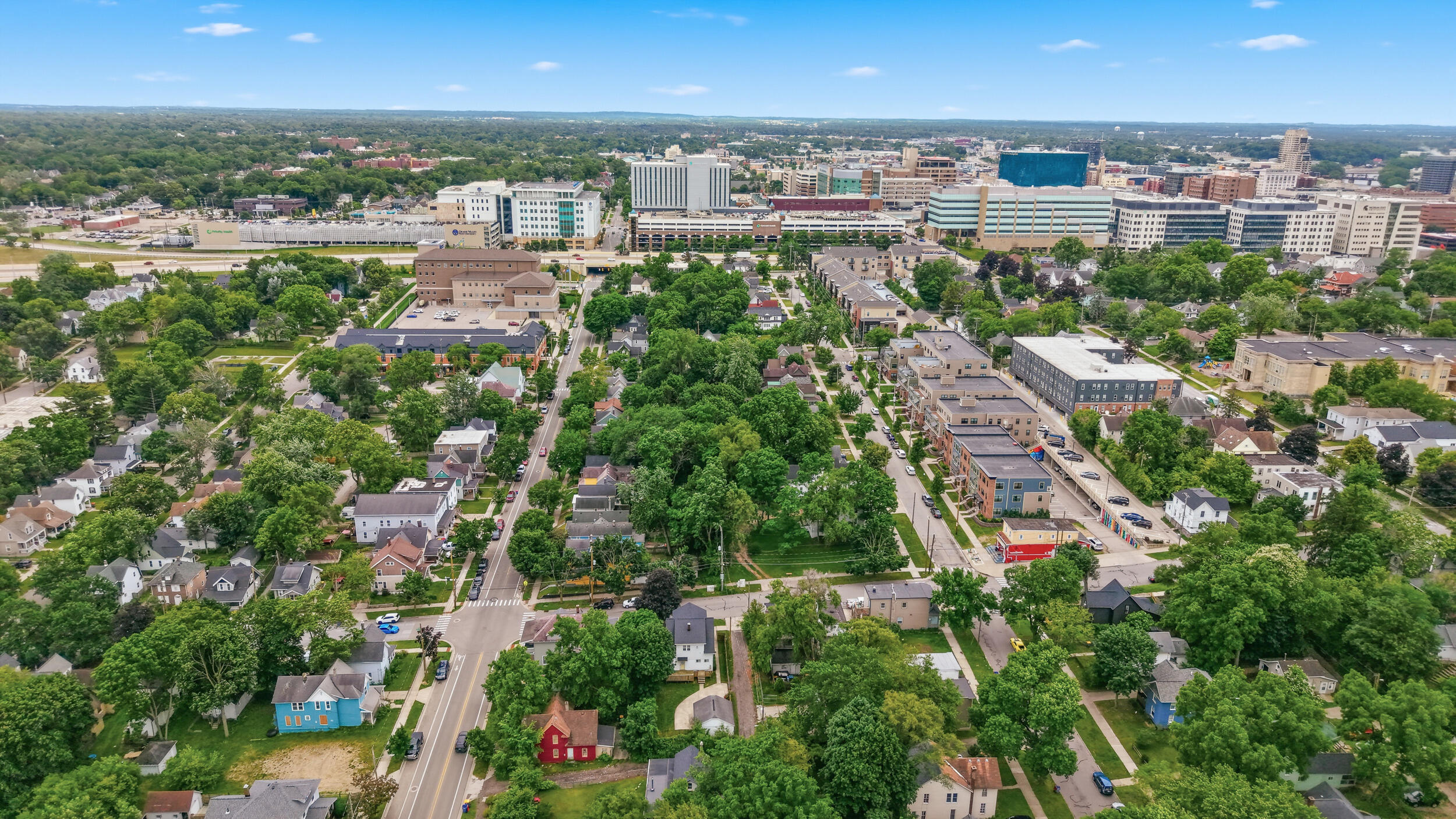 249 NE Fairbanks Street NE Grand Rapids MI 49503
