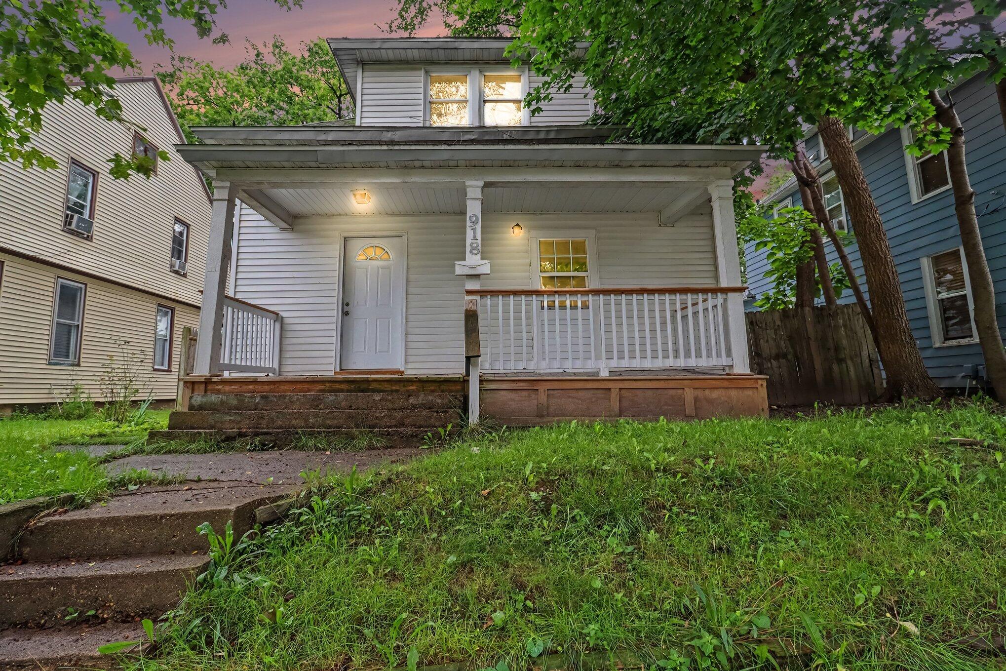 918 Dorchester Avenue SW Grand Rapids MI 49503
