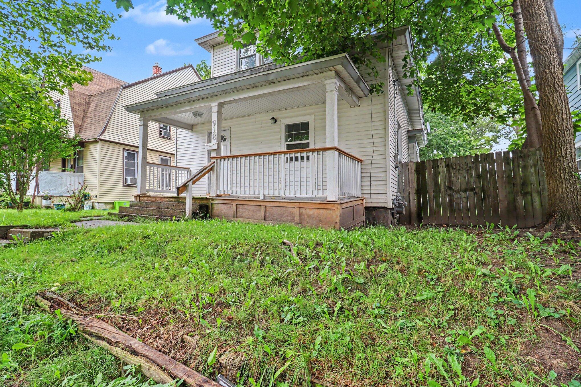 918 Dorchester Avenue SW Grand Rapids MI 49503