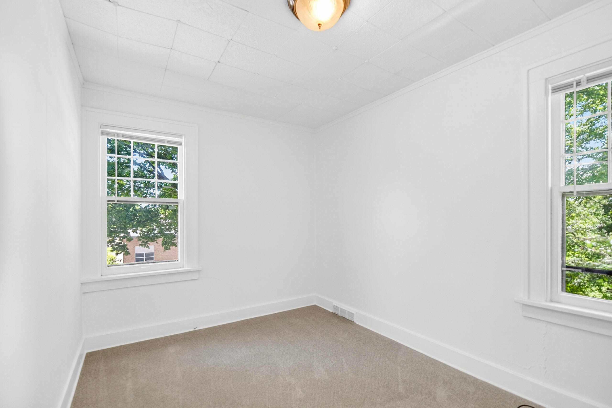 1927 Whites Road Kalamazoo MI 49008