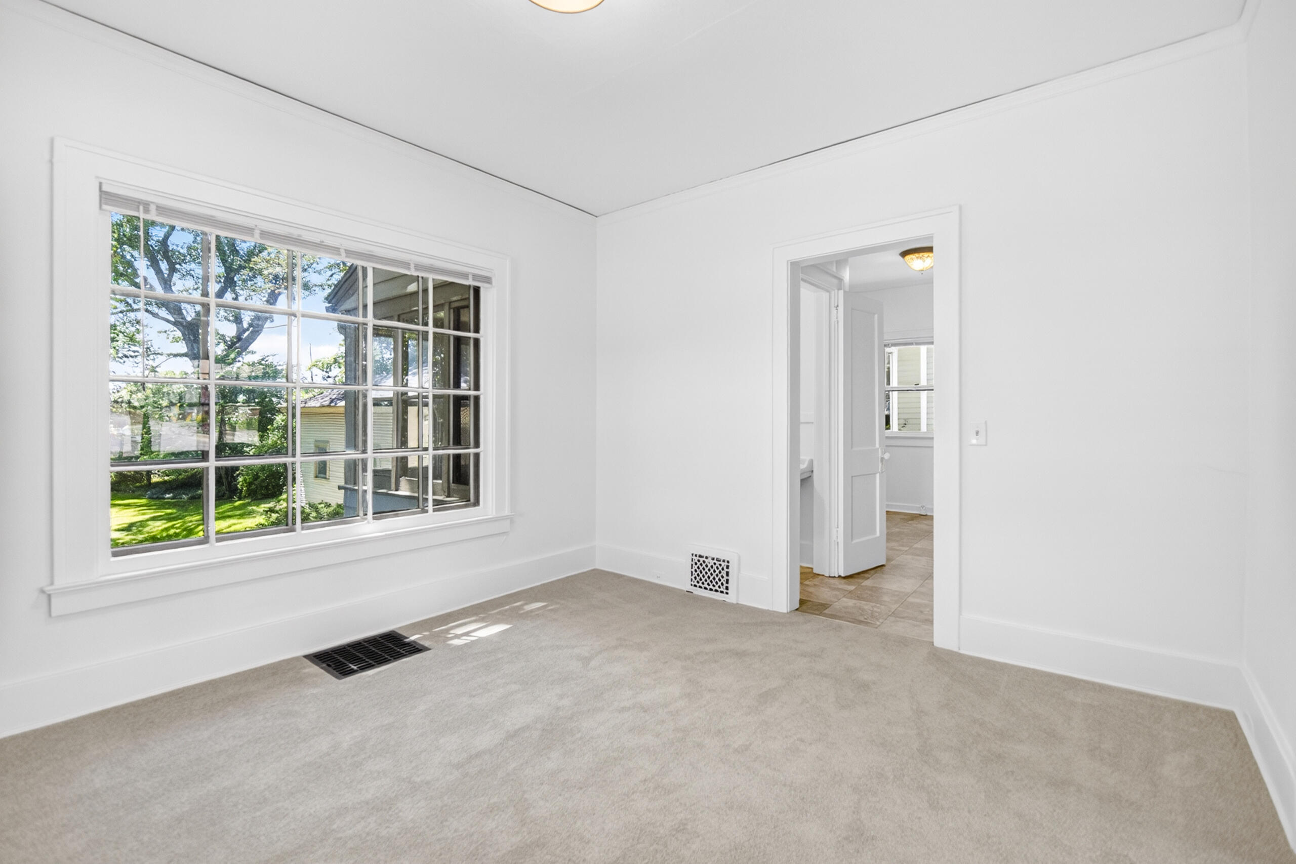 1927 Whites Road Kalamazoo MI 49008