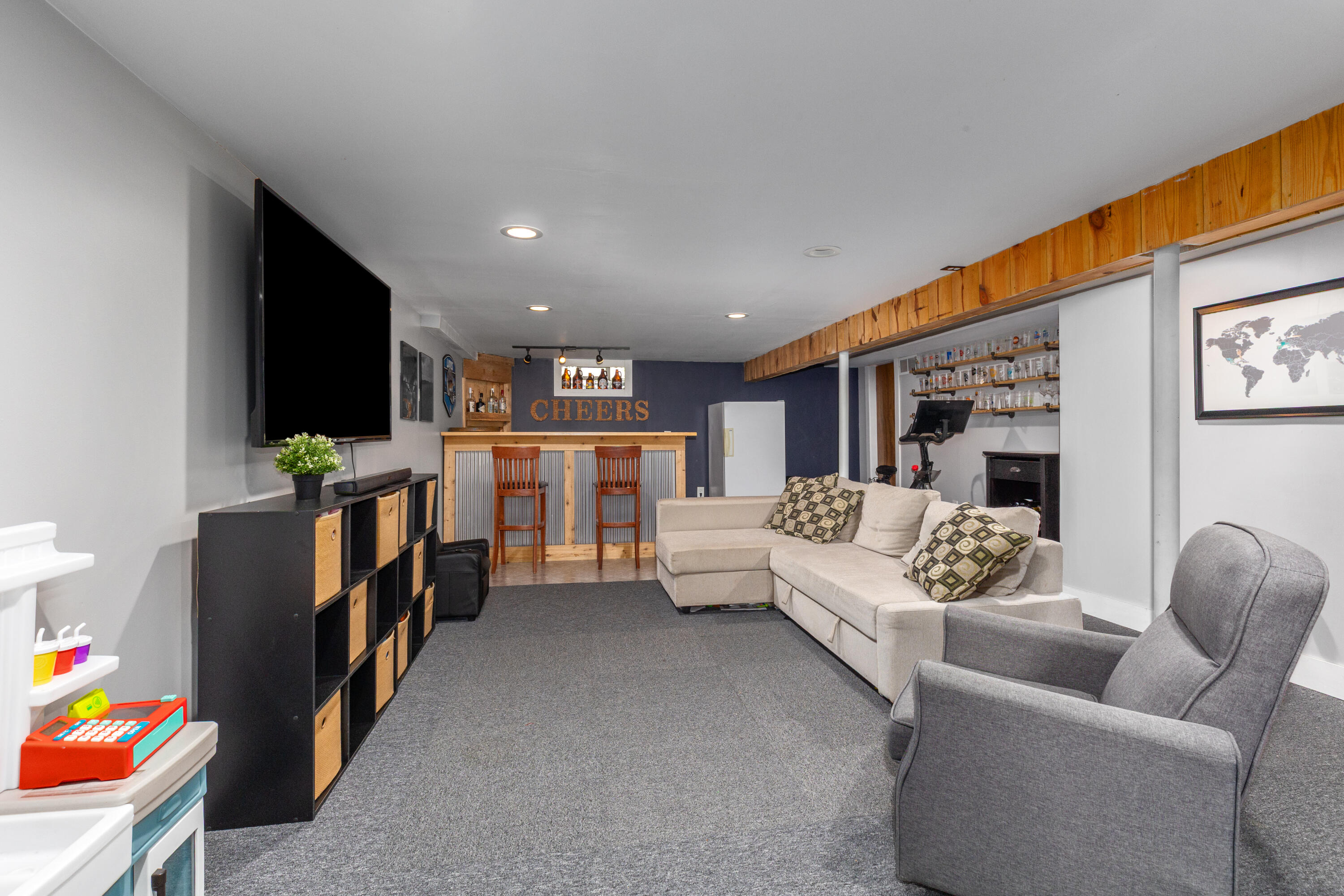 1001 Coventry Drive NW Grand Rapids MI 49544