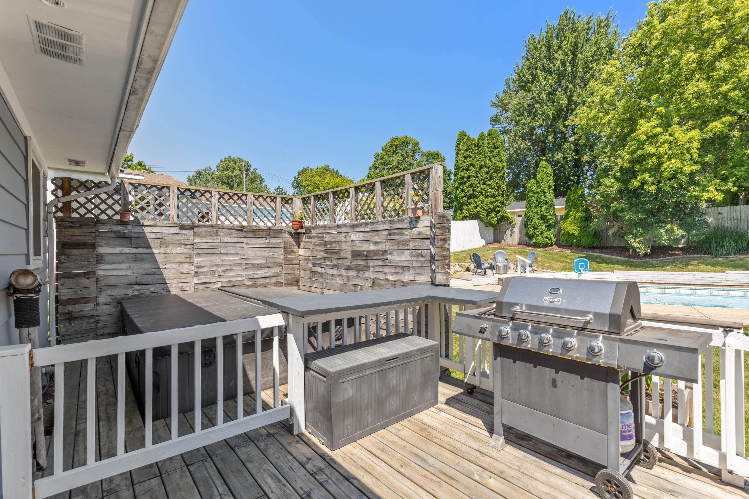 1001 Coventry Drive NW Grand Rapids MI 49544