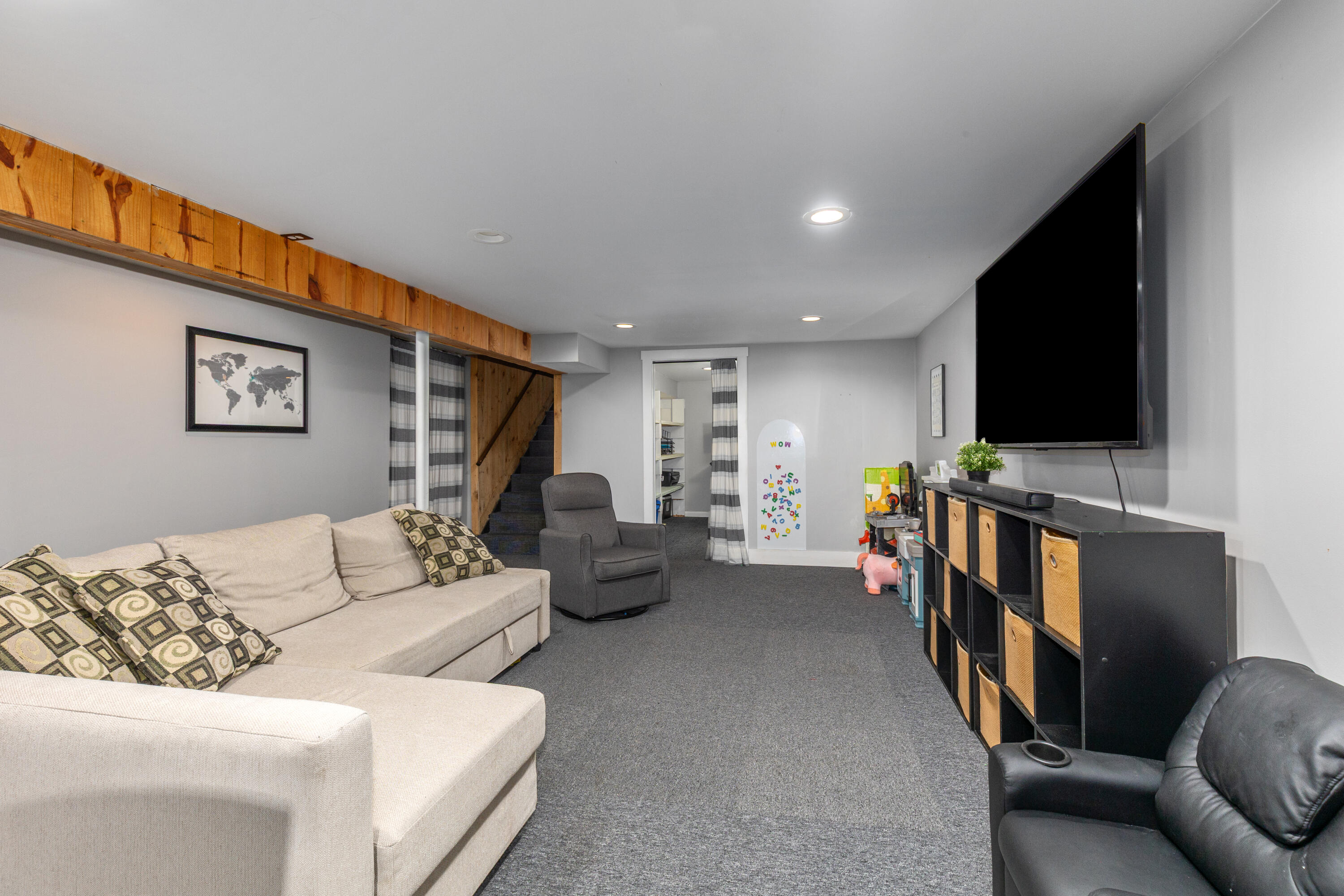1001 Coventry Drive NW Grand Rapids MI 49544