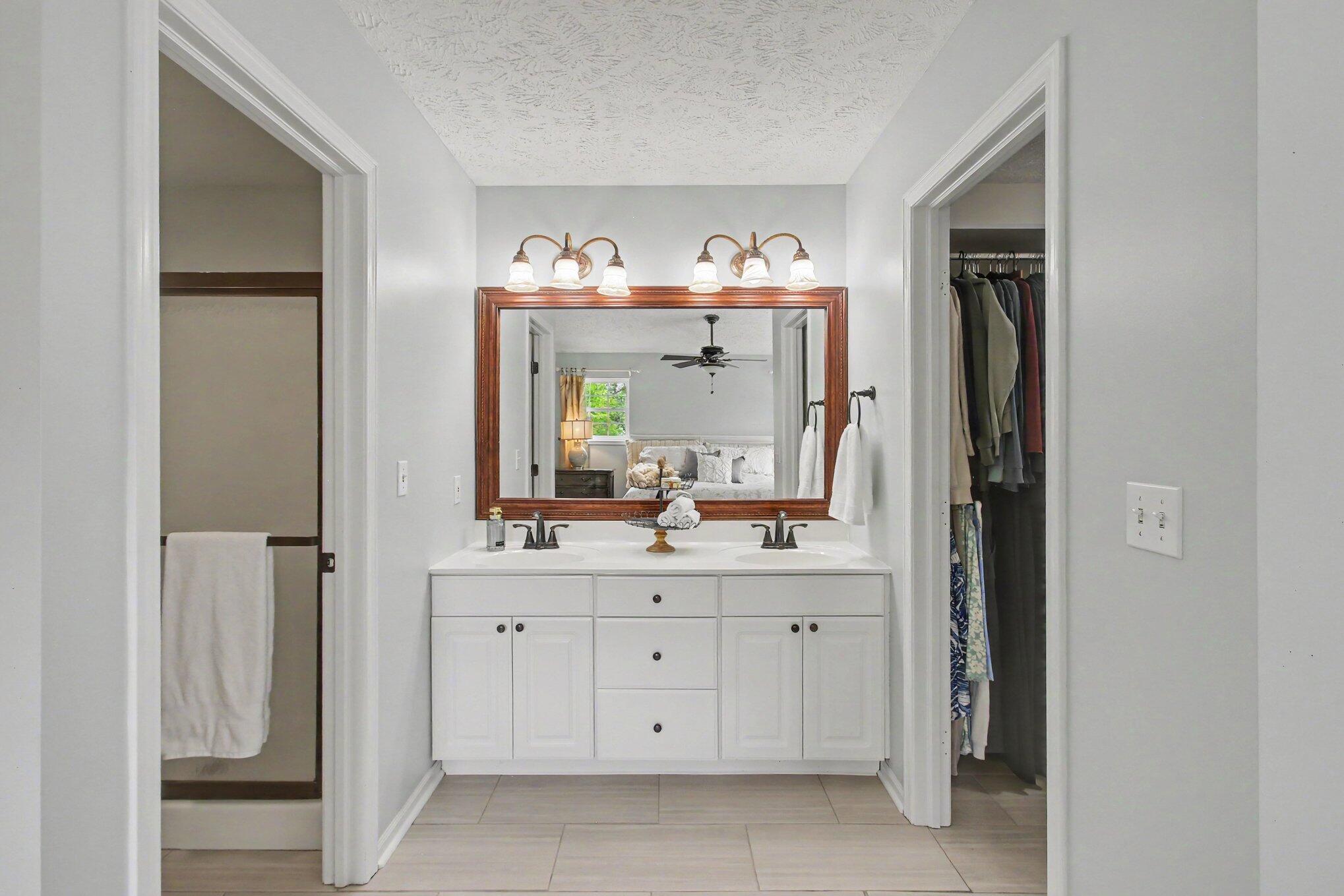 10765 Thornberry Way Zeeland MI 49464