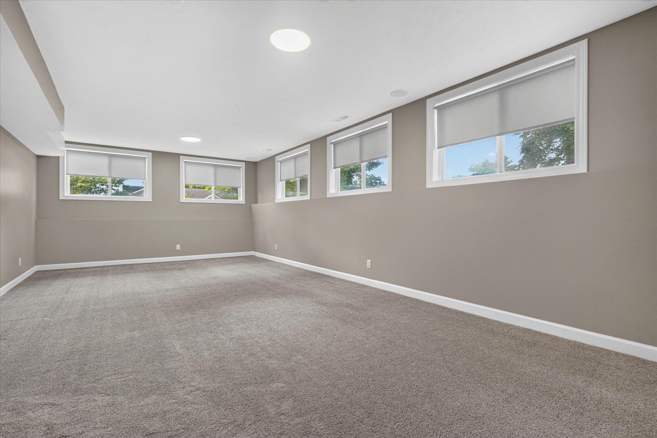 69914 Roy Drive Edwardsburg MI 49112