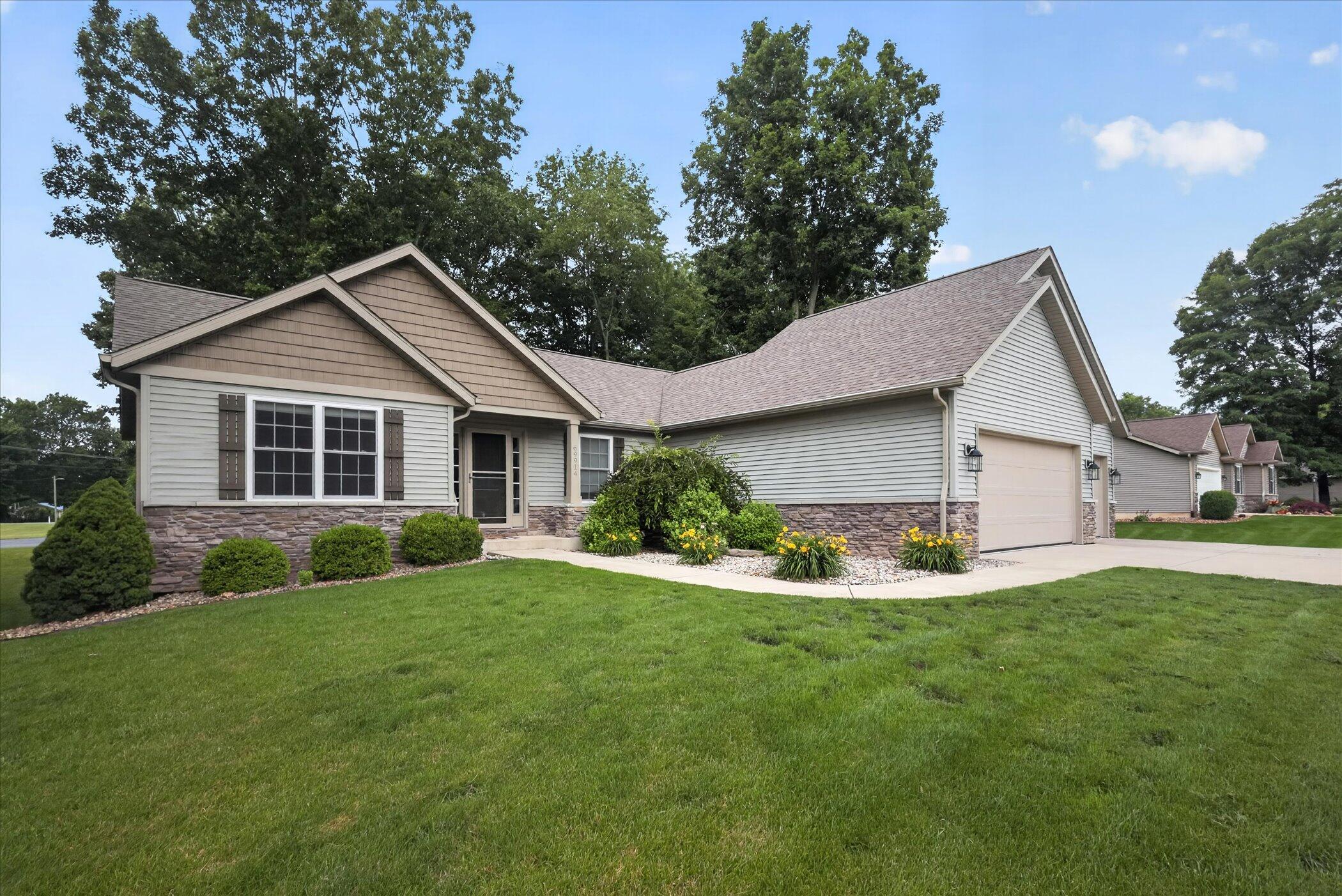 69914 Roy Drive Edwardsburg MI 49112