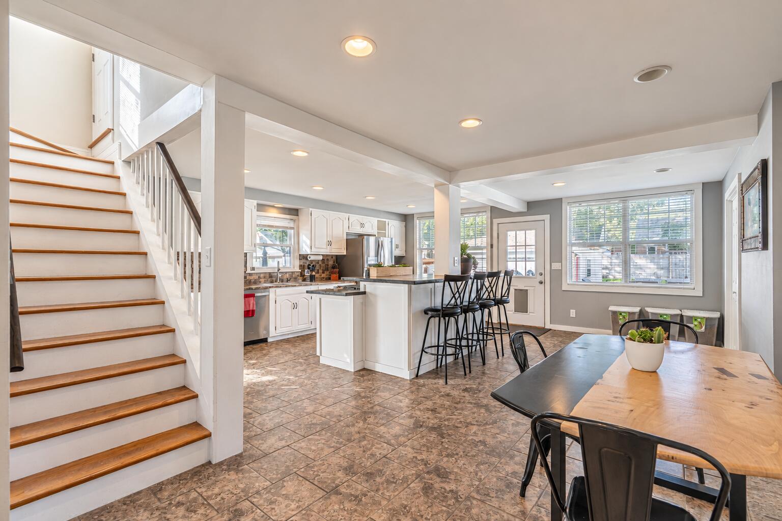 917 Everglade Drive SE Grand Rapids MI 49507