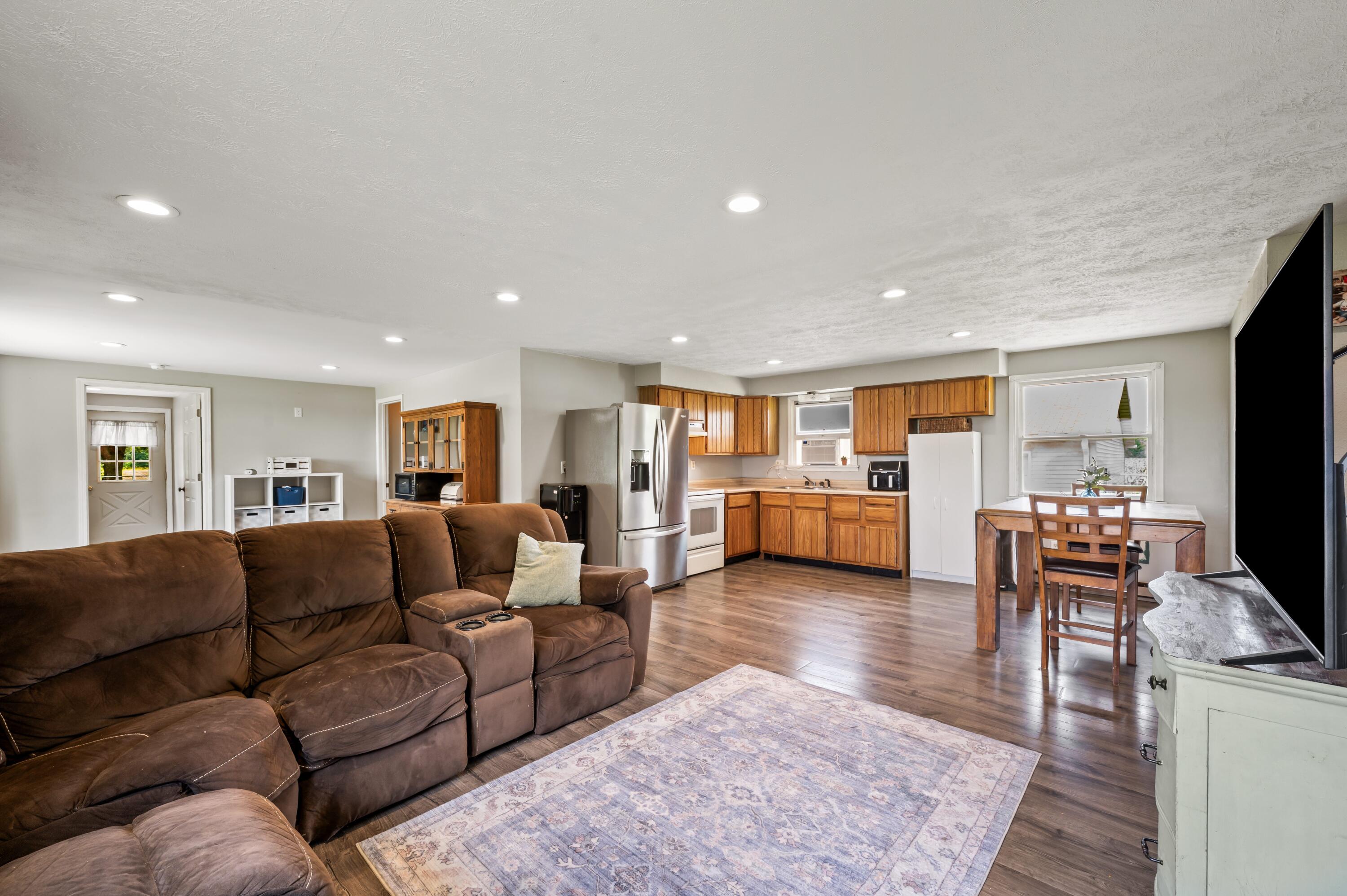 28644 Elm Street Dowagiac MI 49047