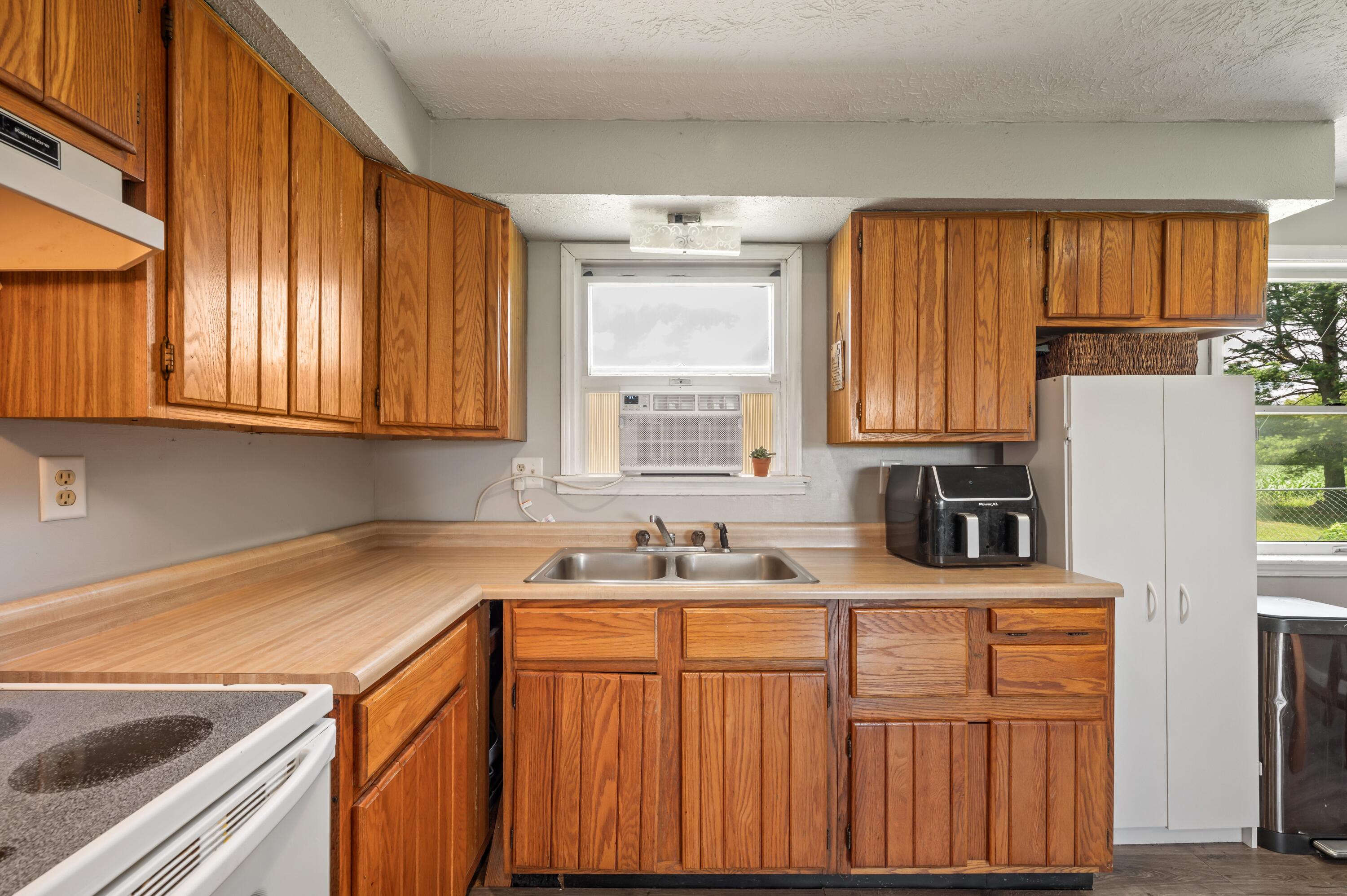 28644 Elm Street Dowagiac MI 49047