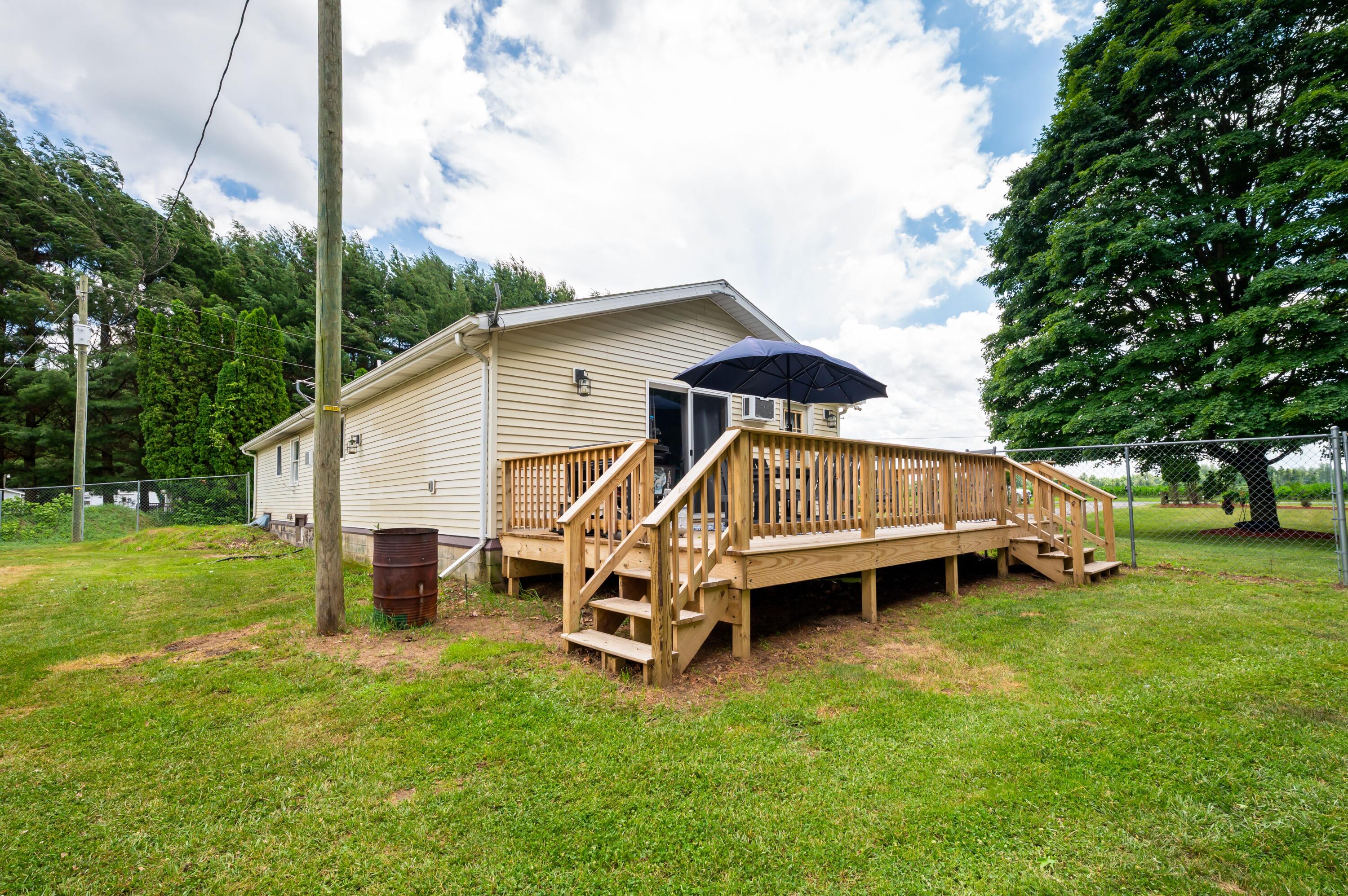 28644 Elm Street Dowagiac MI 49047