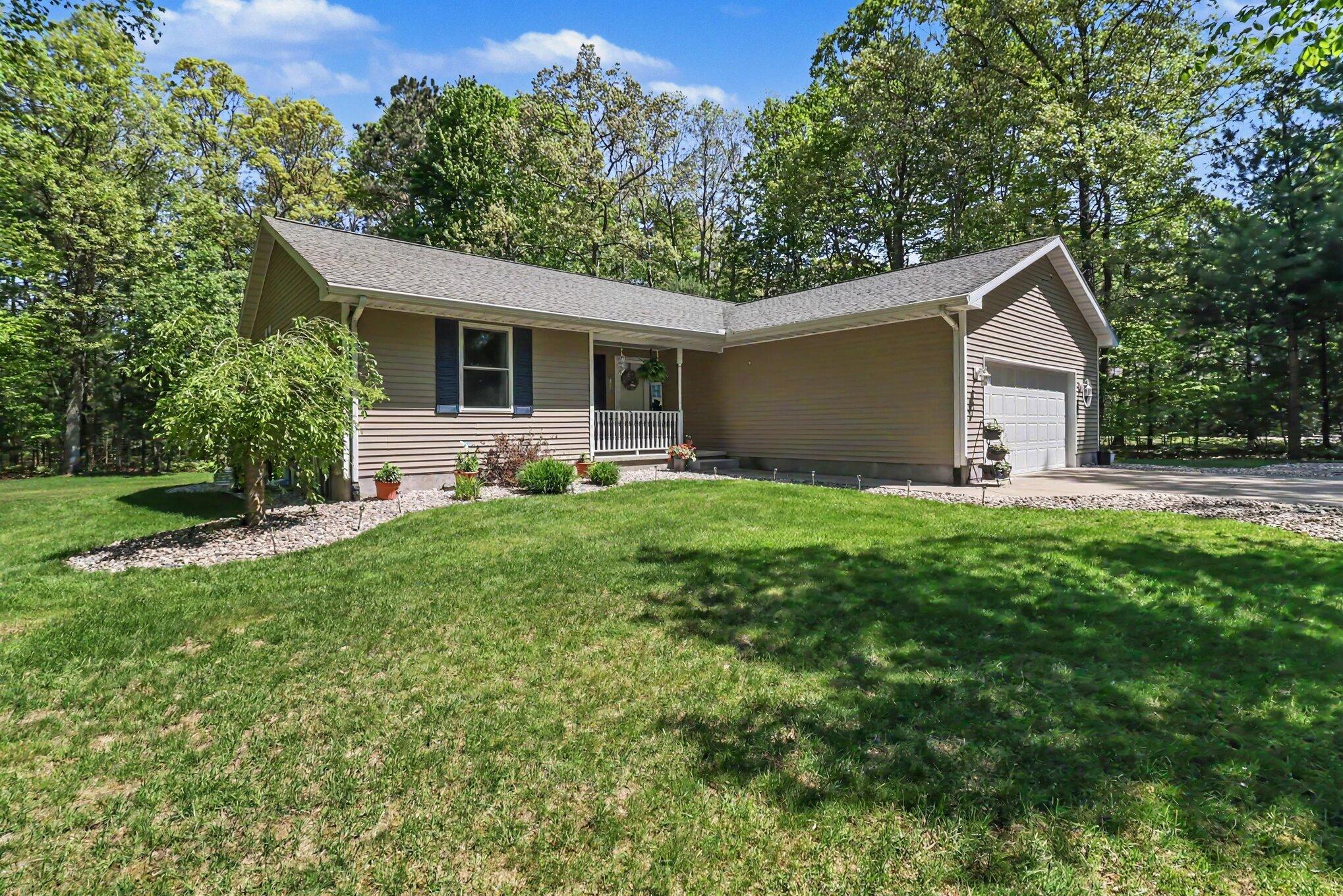 6544 W Forest Edge Drive Ludington MI 49431