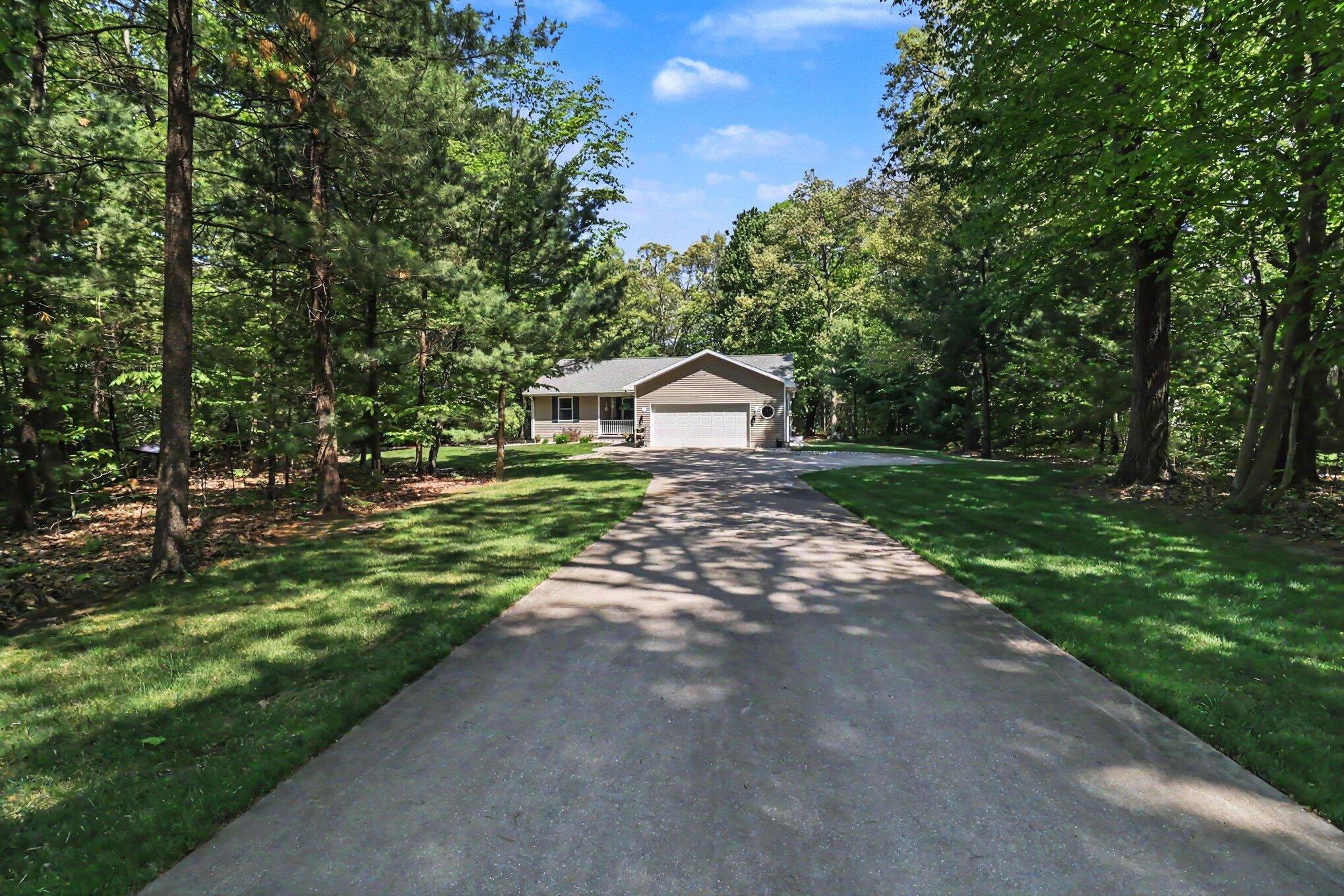 6544 W Forest Edge Drive Ludington MI 49431