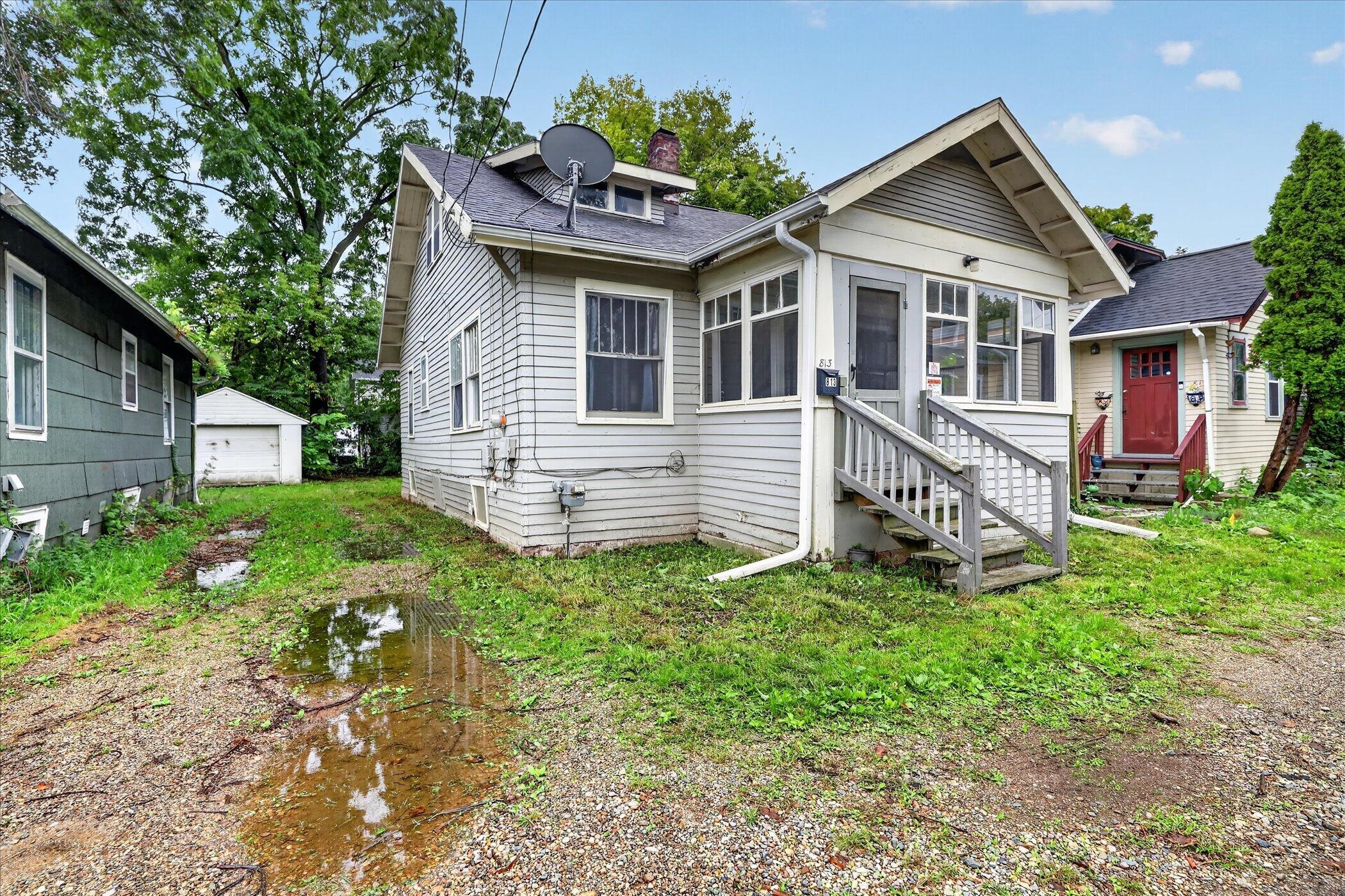 813 Hoffman Court Kalamazoo MI 49007