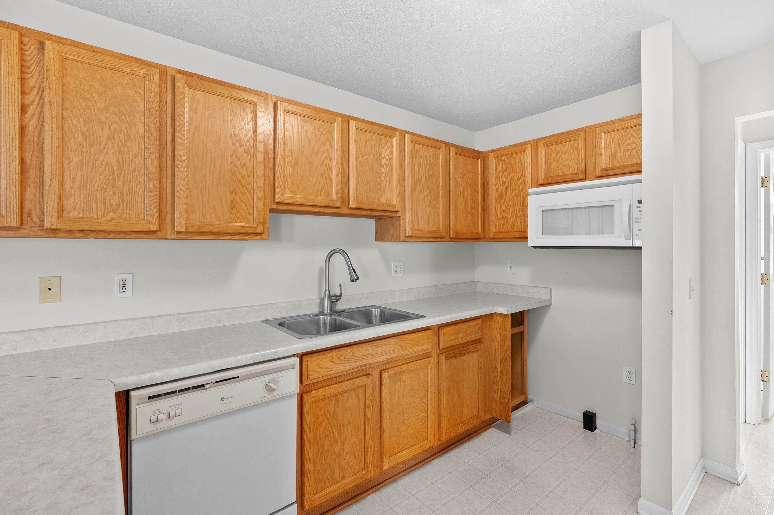 2960 Valley Glenn Circle Kalamazoo MI 49004