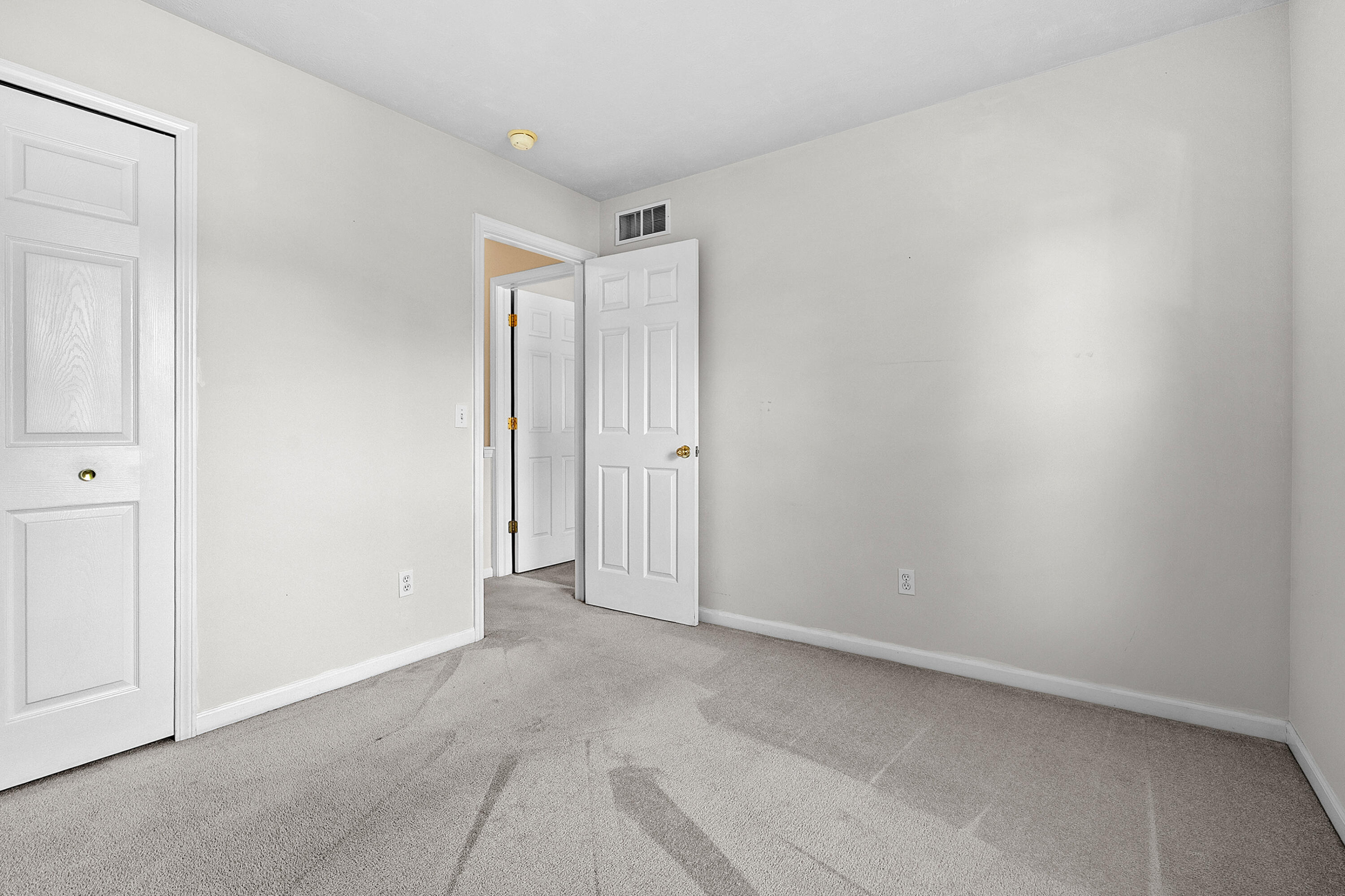 2960 Valley Glenn Circle Kalamazoo MI 49004