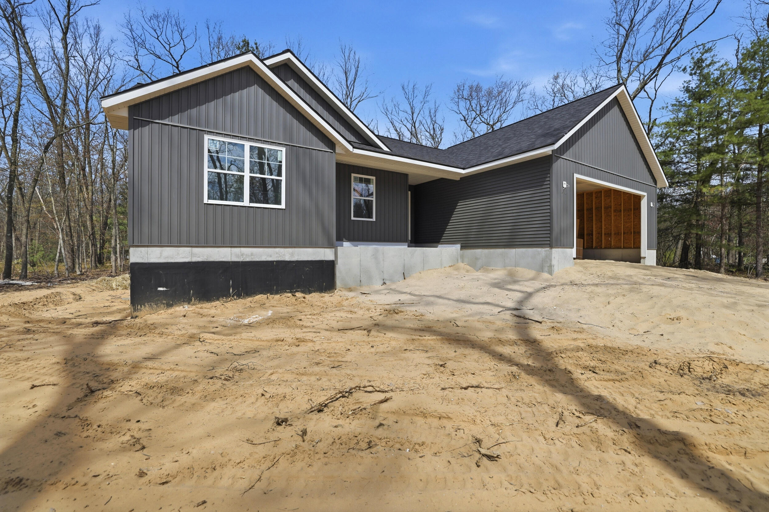 6792 E Evanston Avenue Muskegon MI 49442