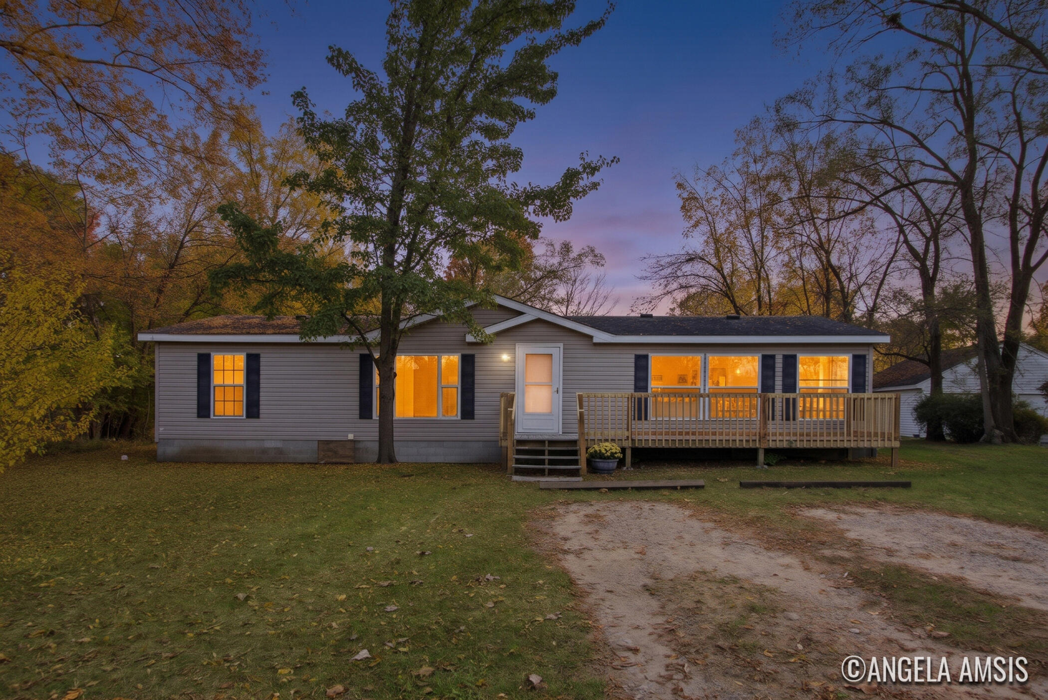 62 60th Street SW Grand Rapids MI 49548