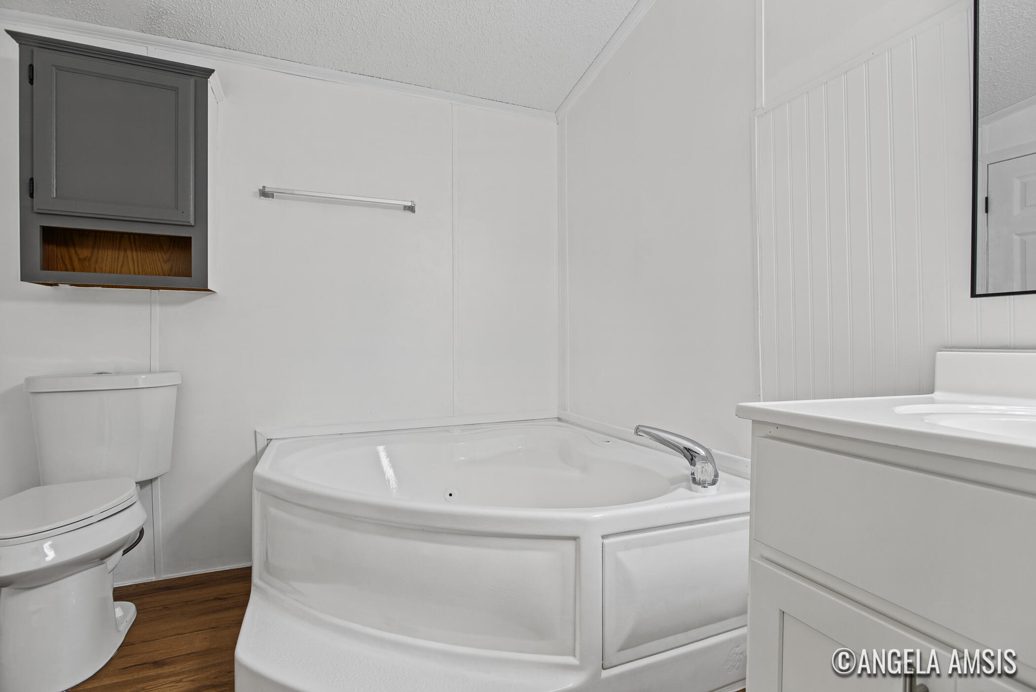 62 60th Street SW Grand Rapids MI 49548