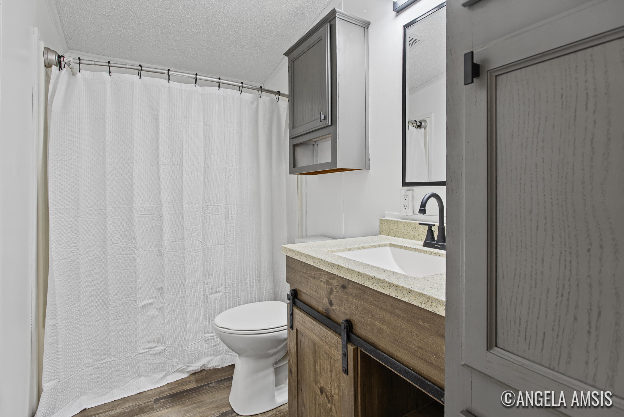 62 60th Street SW Grand Rapids MI 49548
