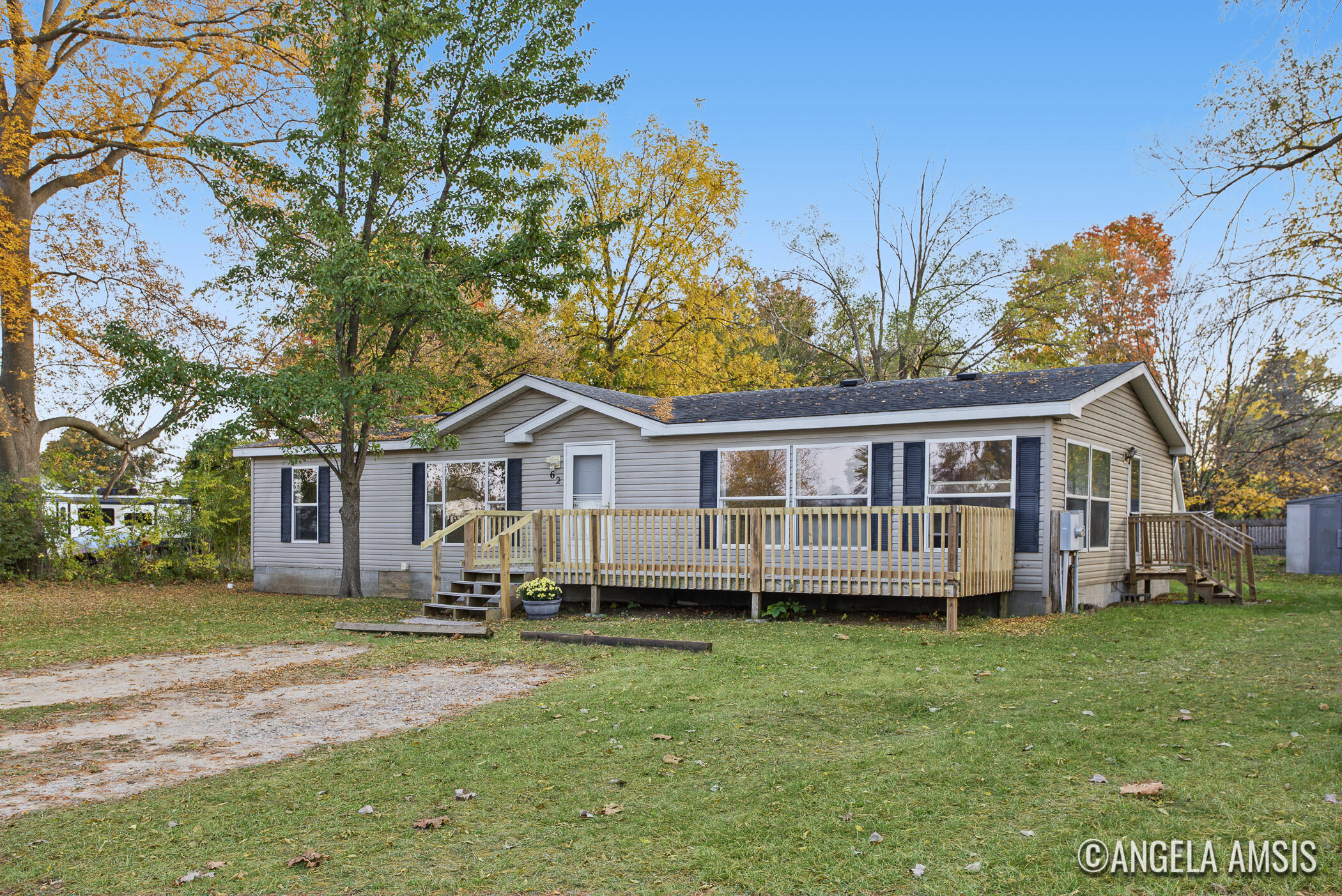 62 60th Street SW Grand Rapids MI 49548
