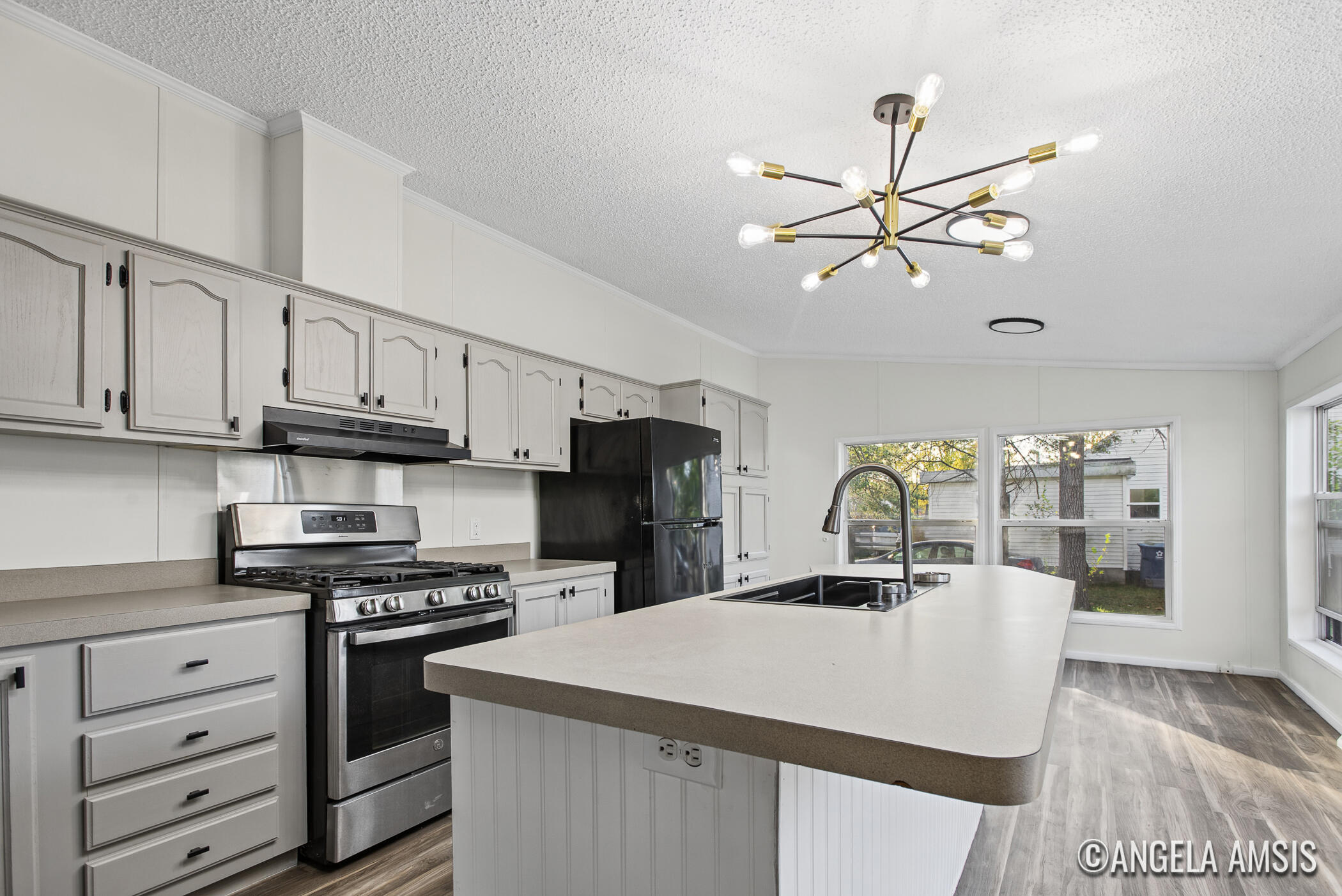 62 60th Street SW Grand Rapids MI 49548