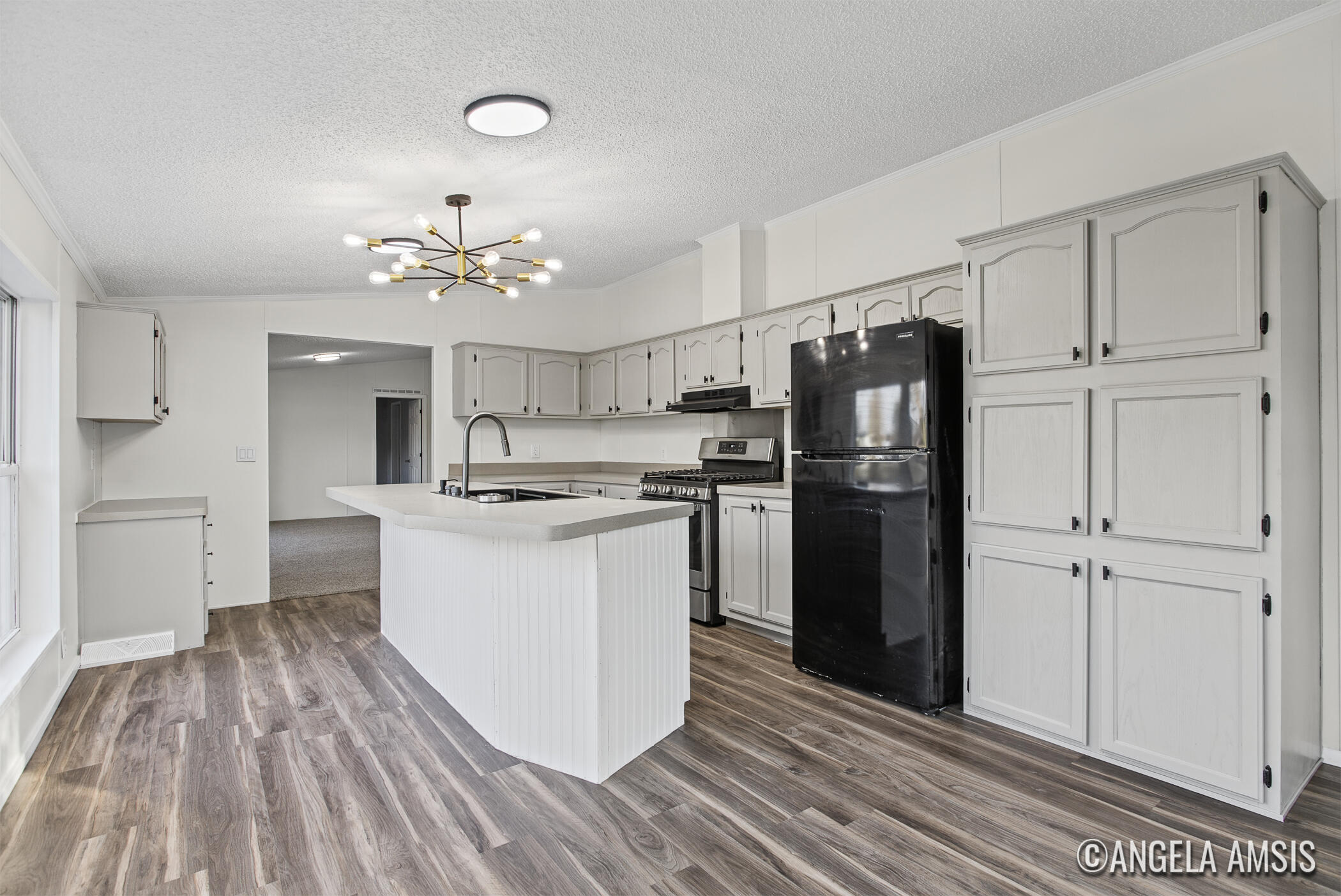 62 60th Street SW Grand Rapids MI 49548