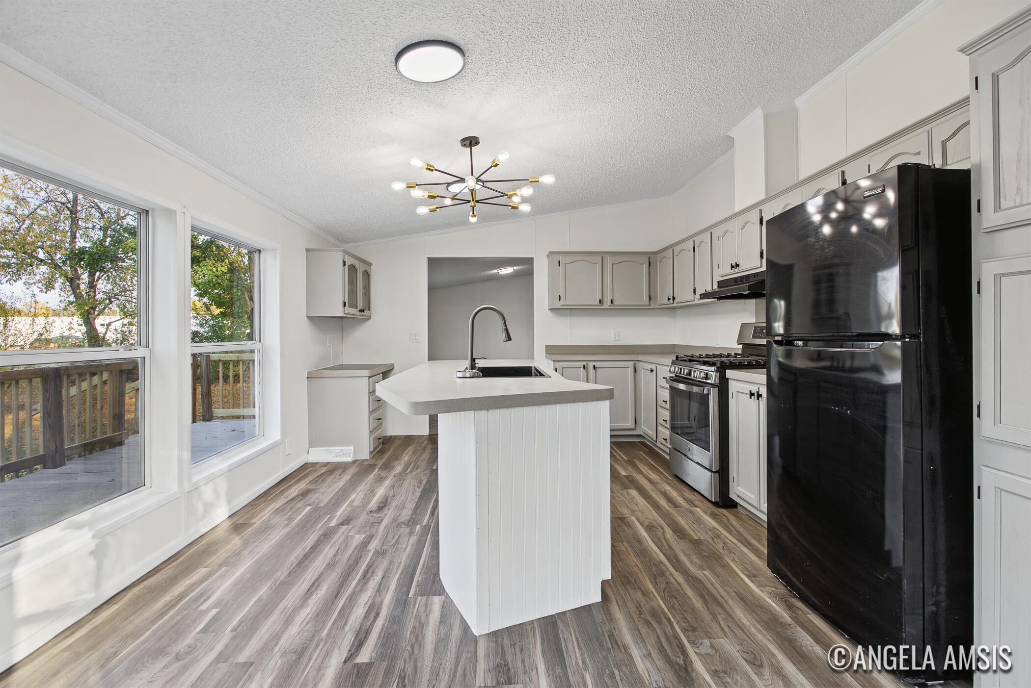 62 60th Street SW Grand Rapids MI 49548