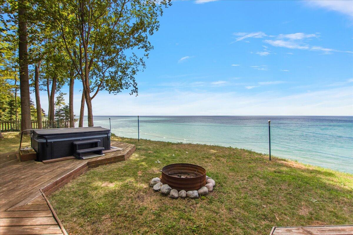 997 Lake Lane South Haven MI 49090