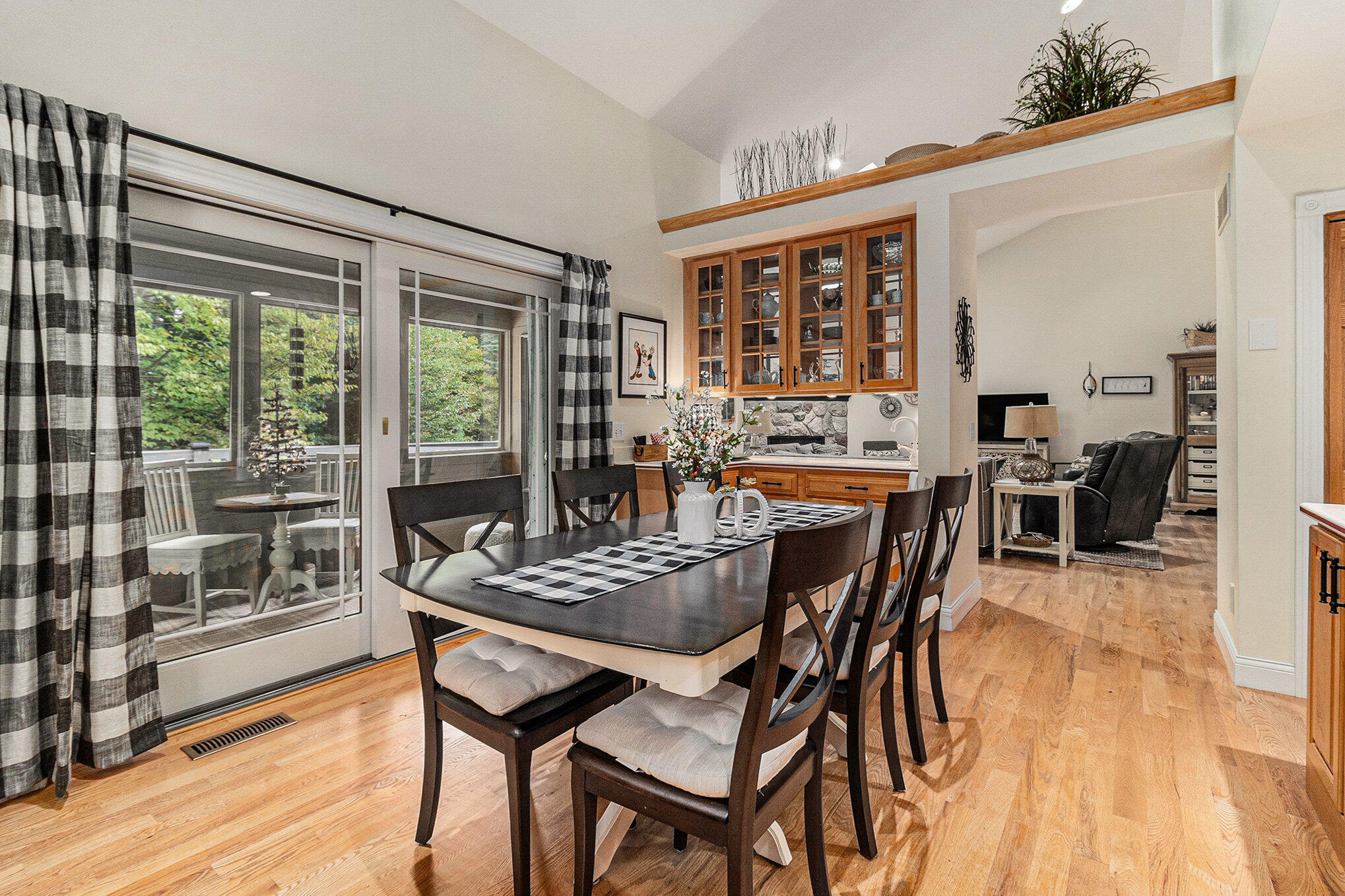 5450 W Riverside Drive Ludington MI 49431