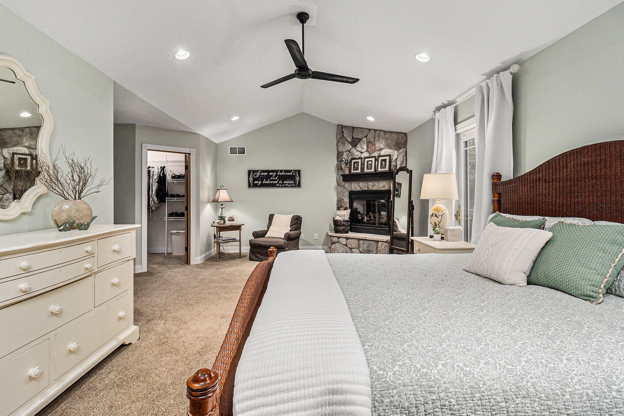 5450 W Riverside Drive Ludington MI 49431
