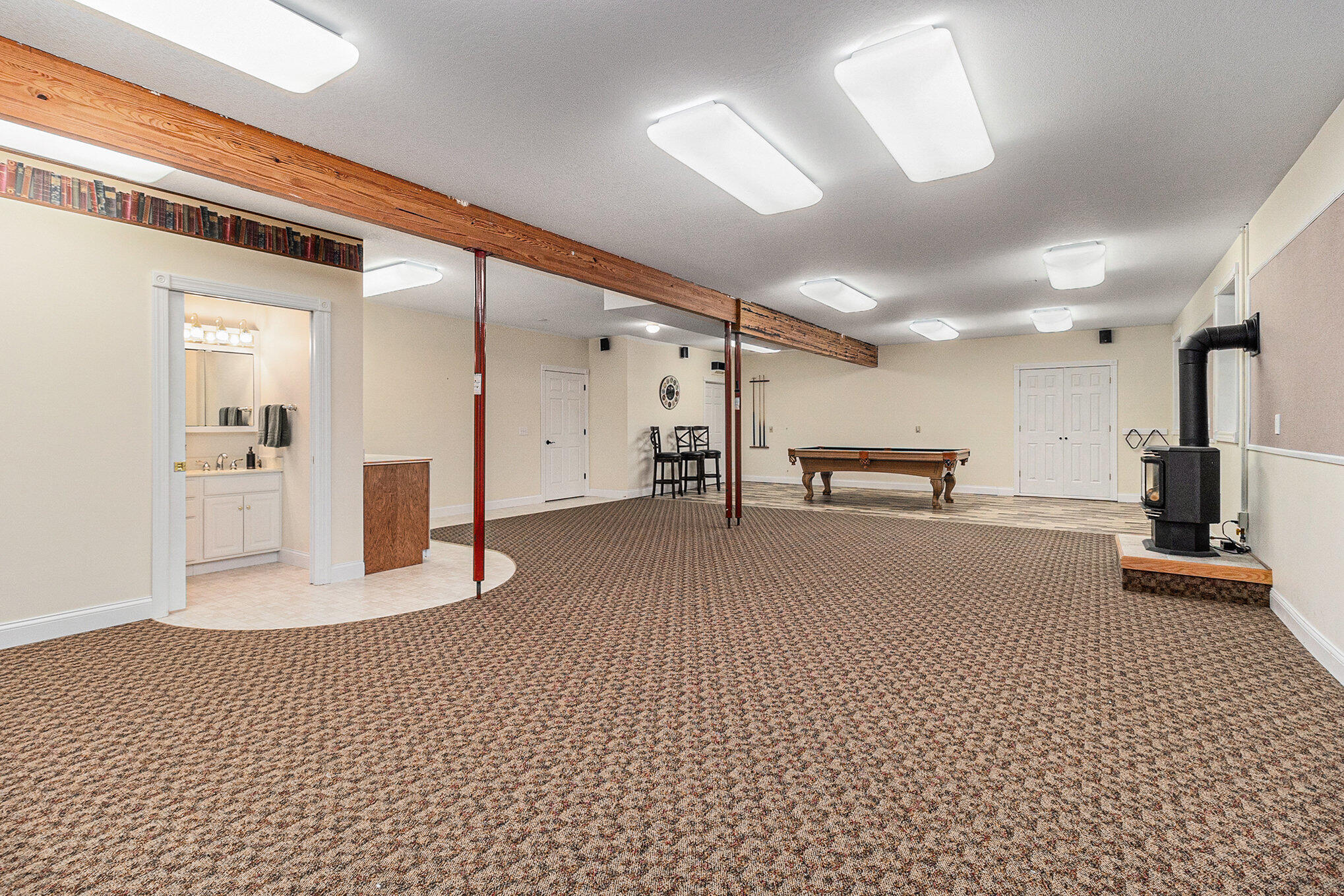 5450 W Riverside Drive Ludington MI 49431