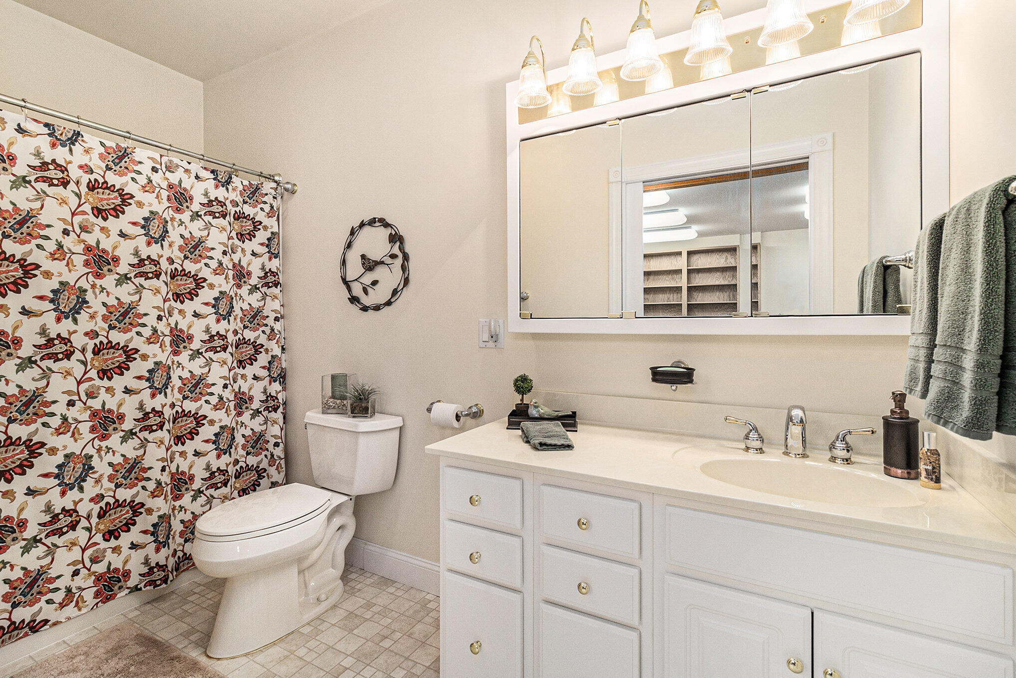 5450 W Riverside Drive Ludington MI 49431