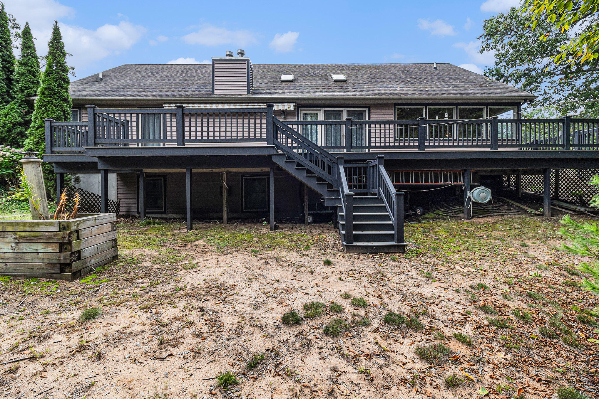 5450 W Riverside Drive Ludington MI 49431