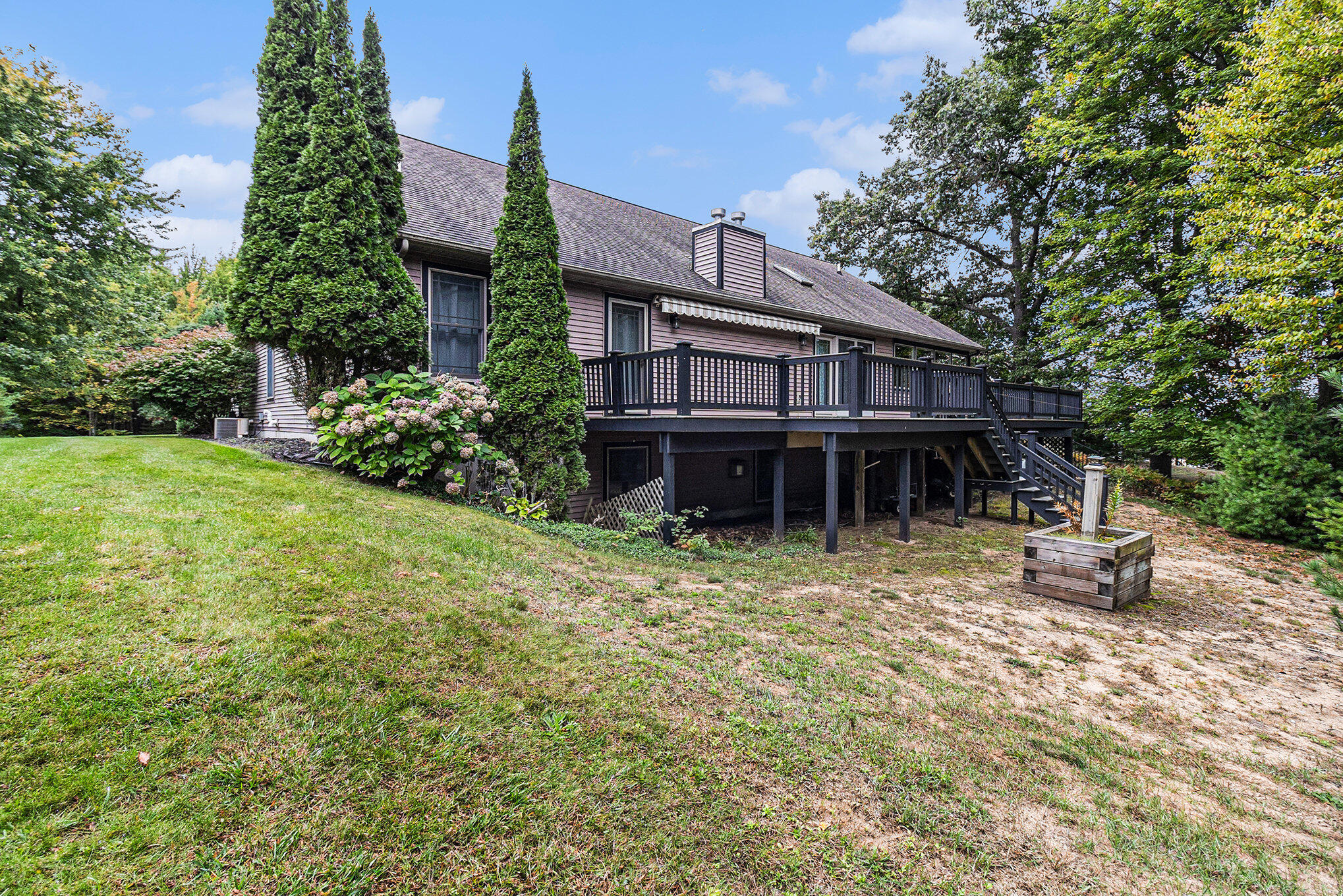 5450 W Riverside Drive Ludington MI 49431