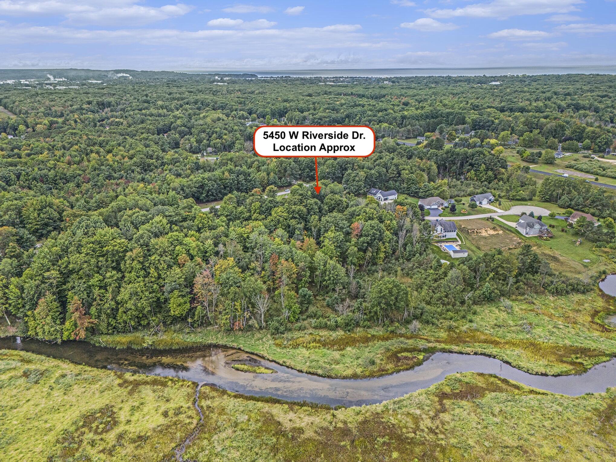 5450 W Riverside Drive Ludington MI 49431