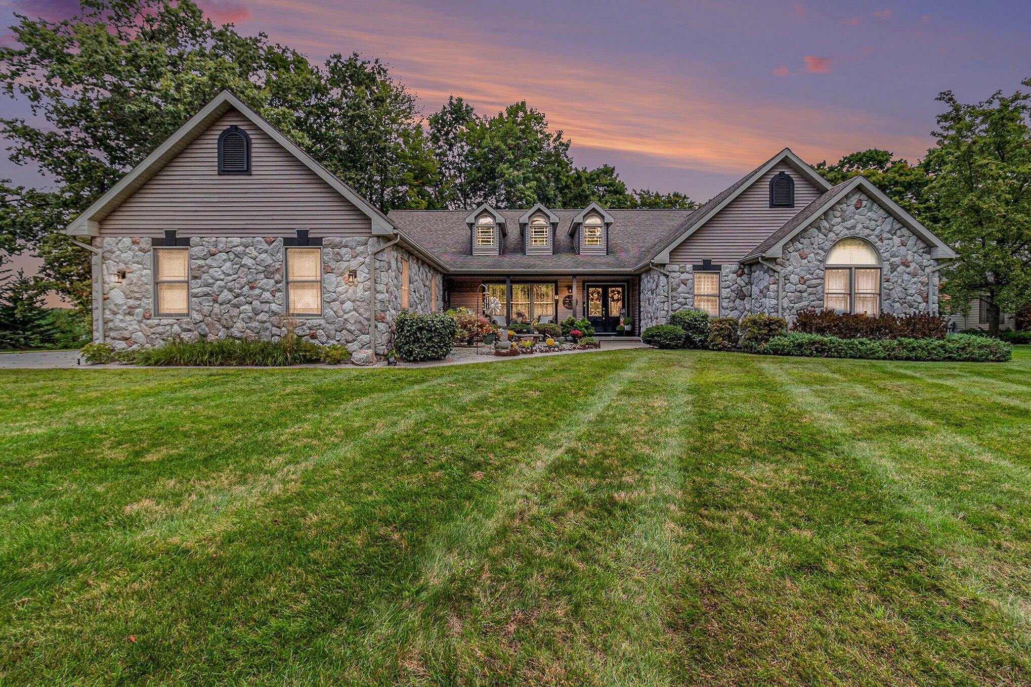 5450 W Riverside Drive Ludington MI 49431