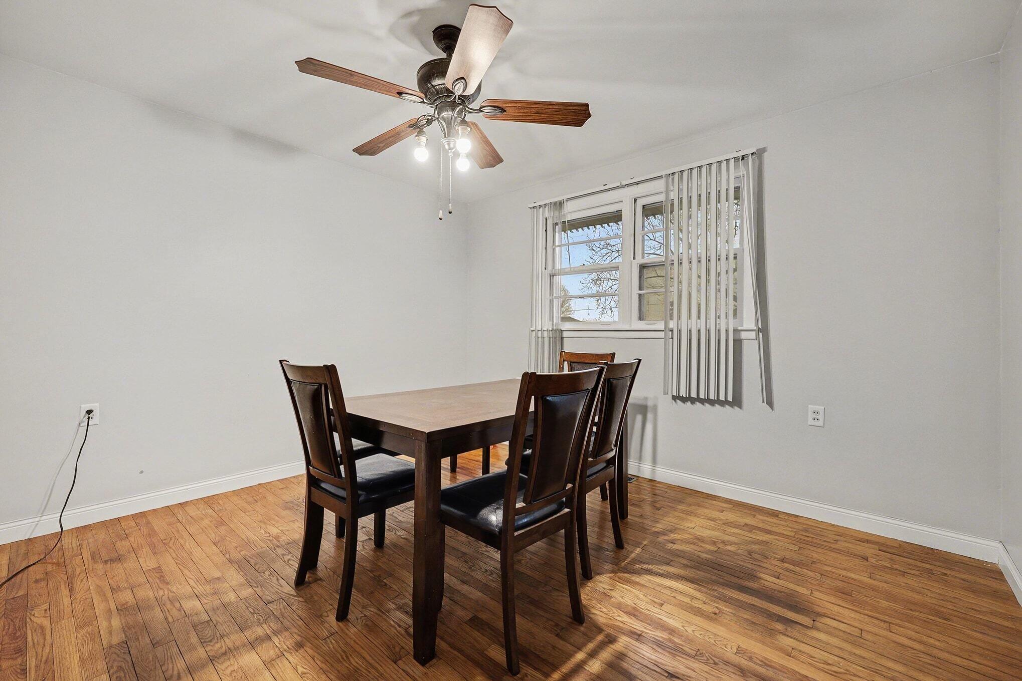 2463 Kinney Avenue NW Grand Rapids MI 49534