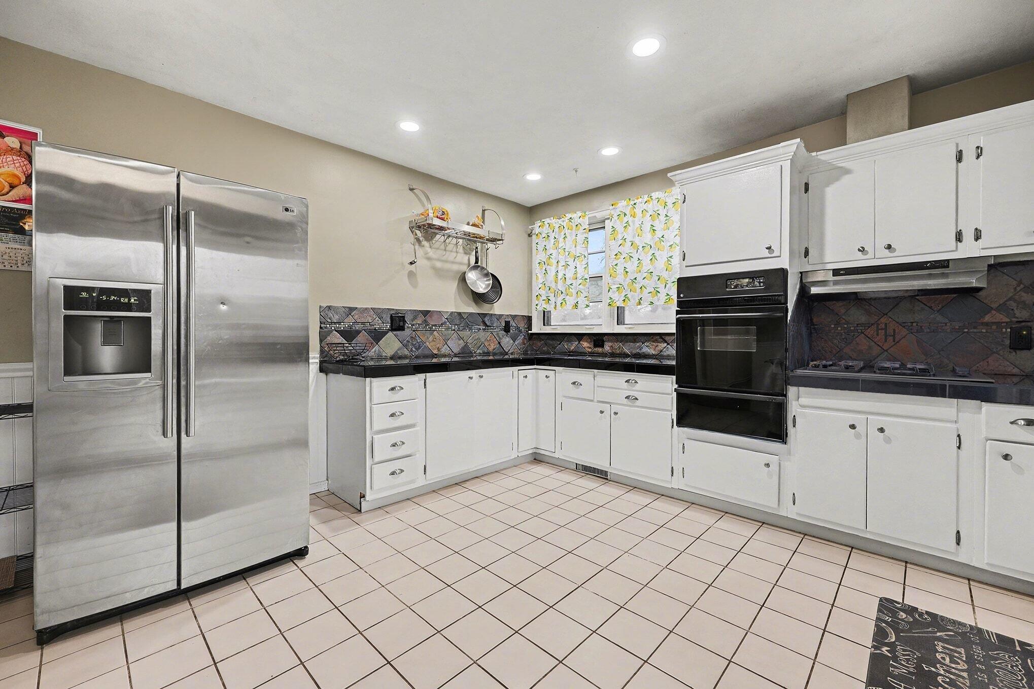 2463 Kinney Avenue NW Grand Rapids MI 49534