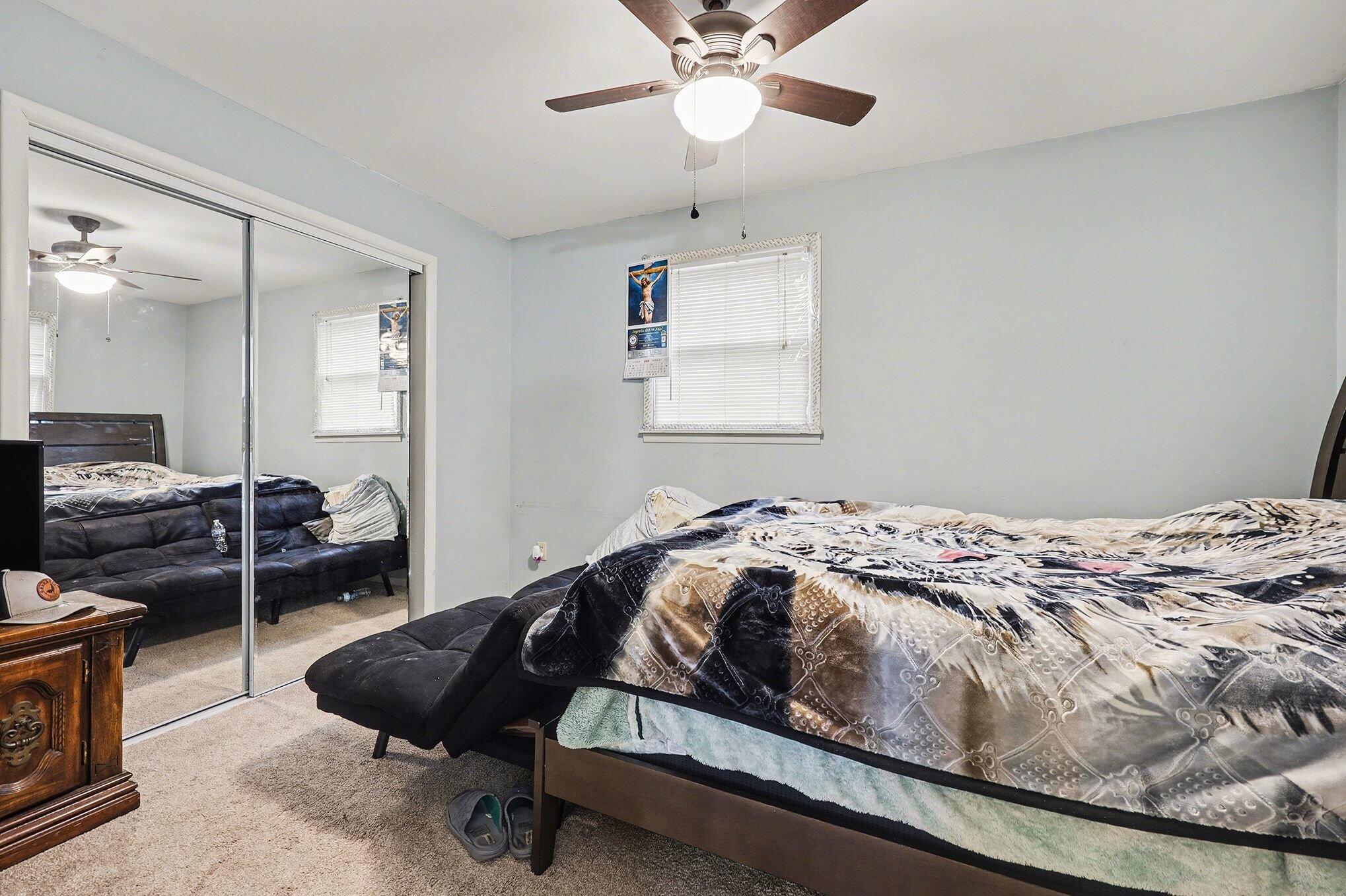 2463 Kinney Avenue NW Grand Rapids MI 49534