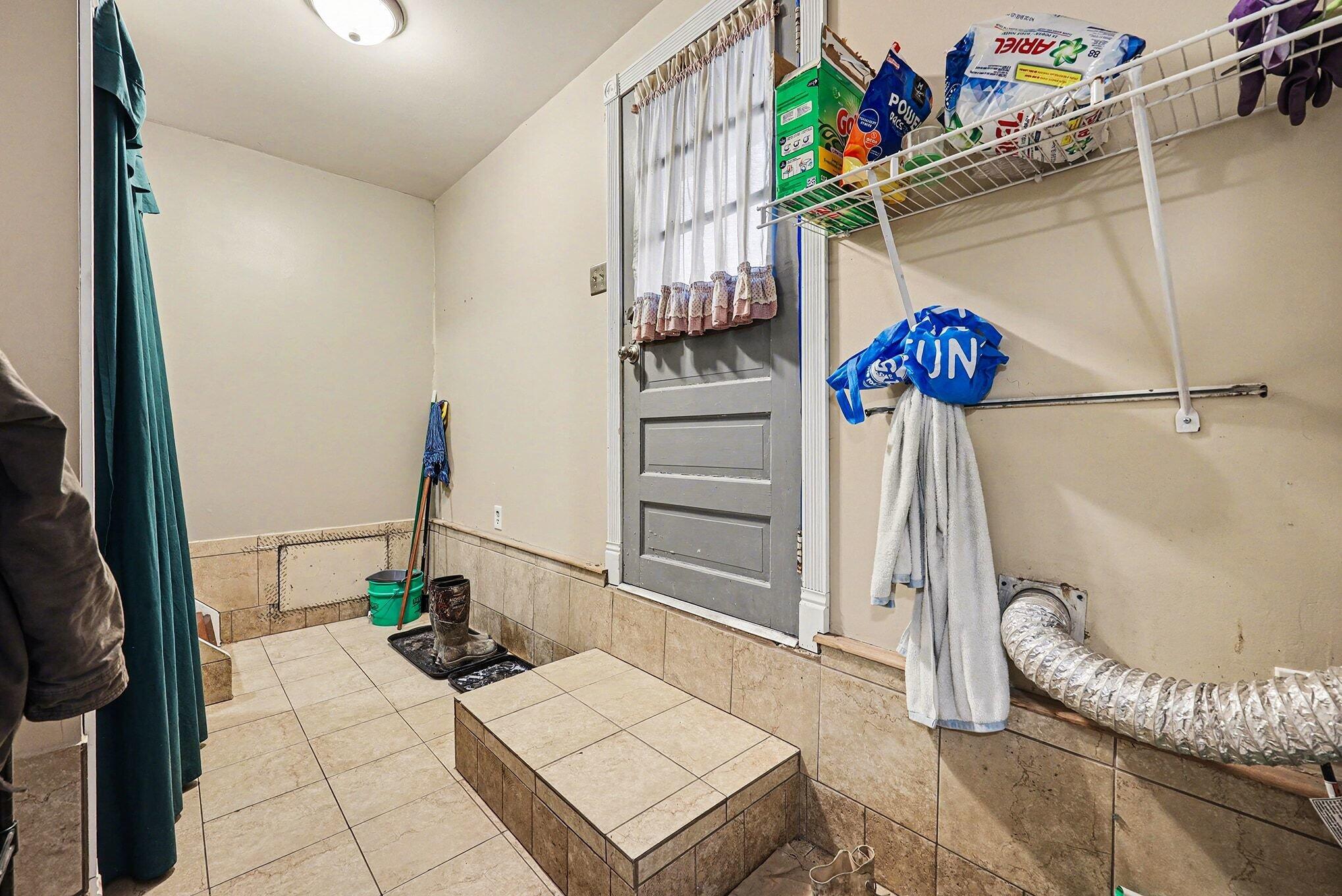 2463 Kinney Avenue NW Grand Rapids MI 49534