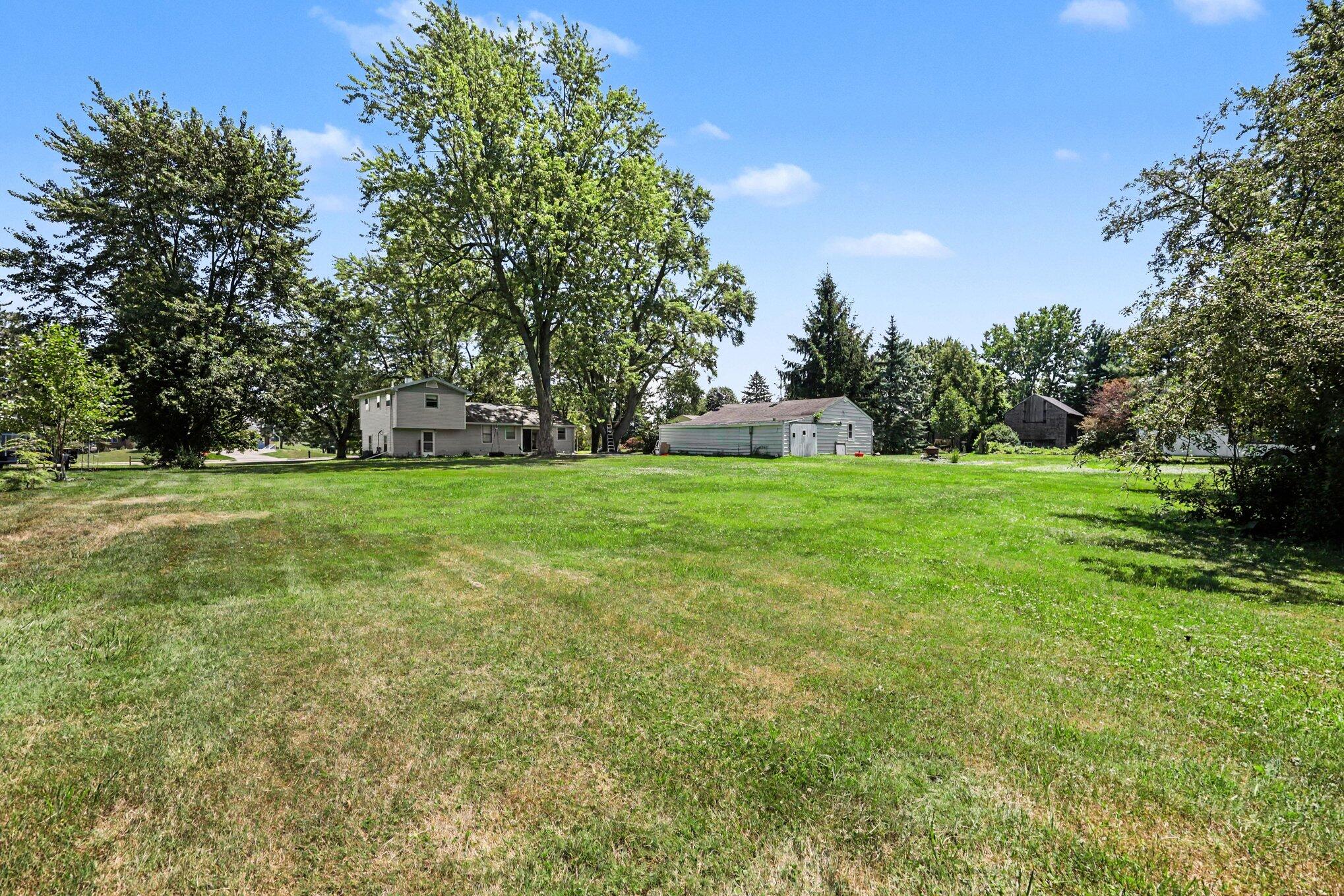 2463 Kinney Avenue NW Grand Rapids MI 49534